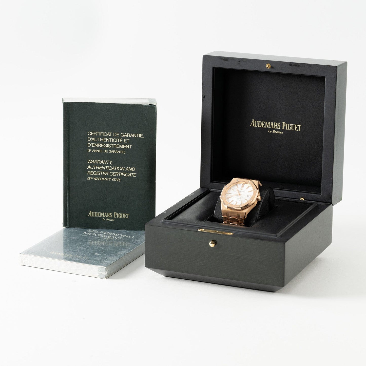 Audemars Piguet Royal Oak 15400OR 18K Rose Gold White Dial Box Papers - Watches