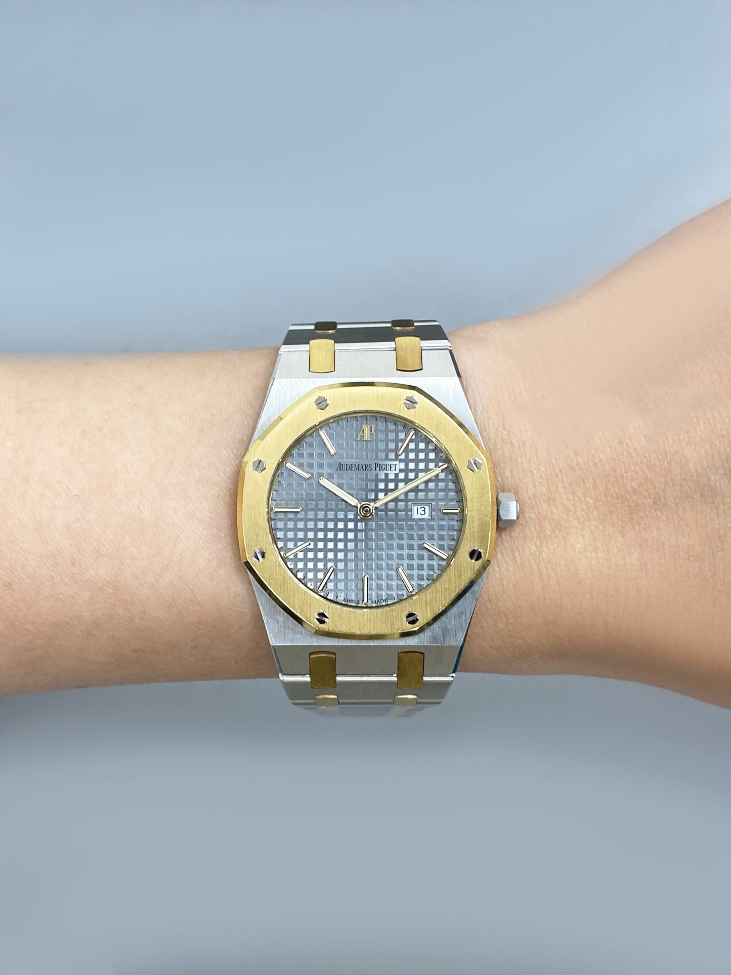 Audemars Piguet Royal Oak 56303SA Modern Dial Ladies Watch With Archives - Watches