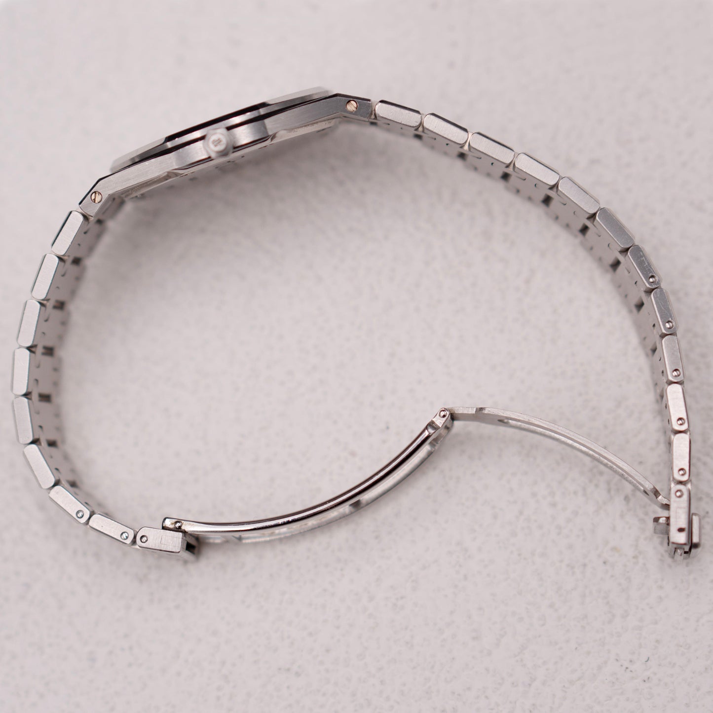 AP56303STBLIB-1_6.jpg