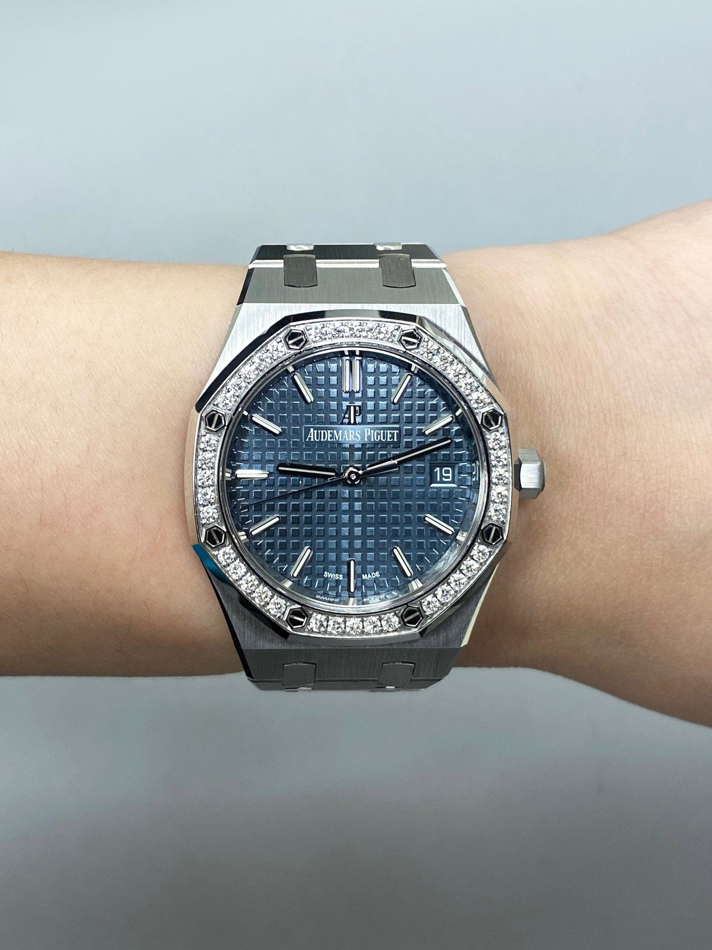 Audemars Piguet Royal Oak 77351ST Diamond Blue Dial Ladies Watch Box Papers - Watches