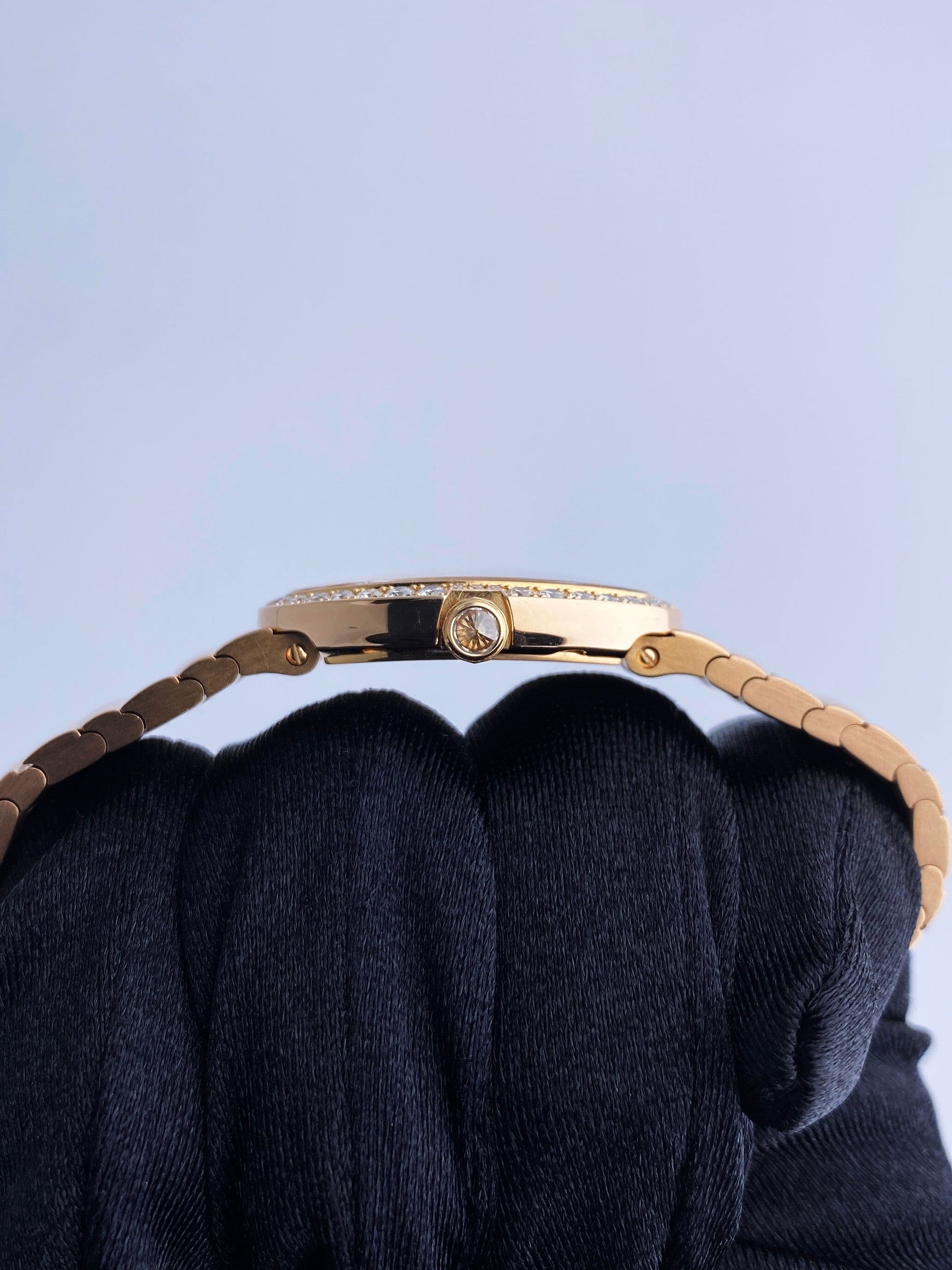 C06082209X_4 copy.jpg