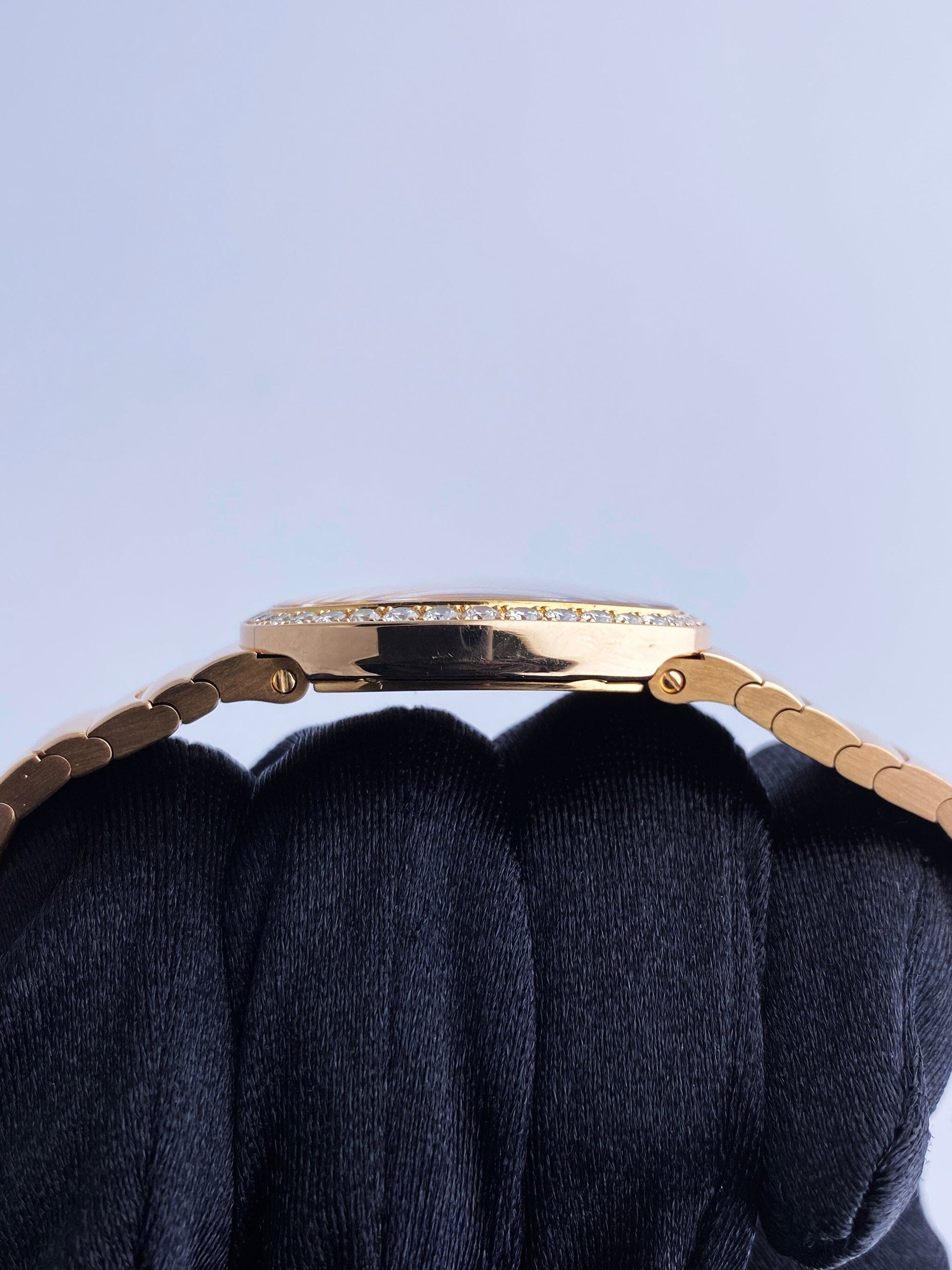 C06082209X_5 copy.jpg