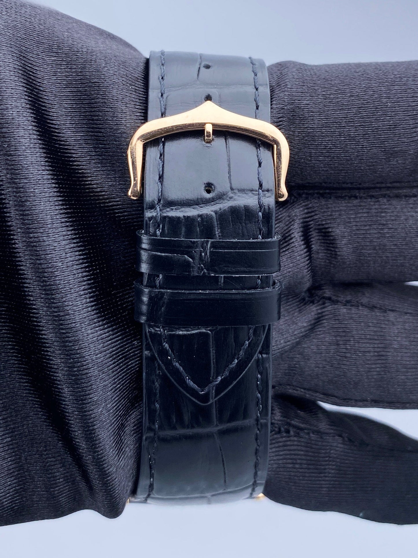Cartier Tank Solo XL W5200026 18K Rose Gold Mens Watch - Watches