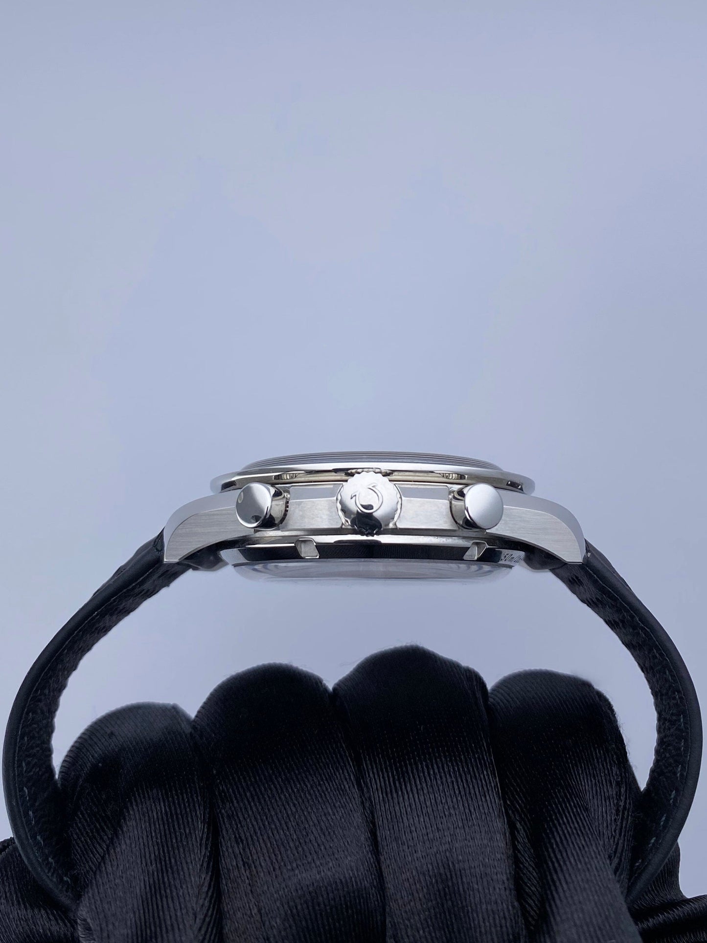 OM32932BKIS-1_4.jpg