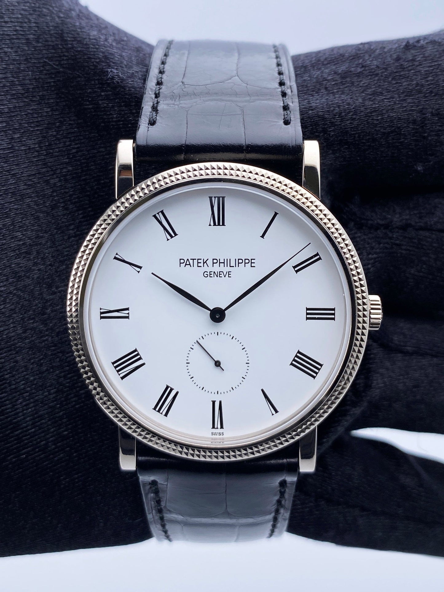 PP12022208X_Patek Philippe Calatrava 5119G_3 copy.jpg