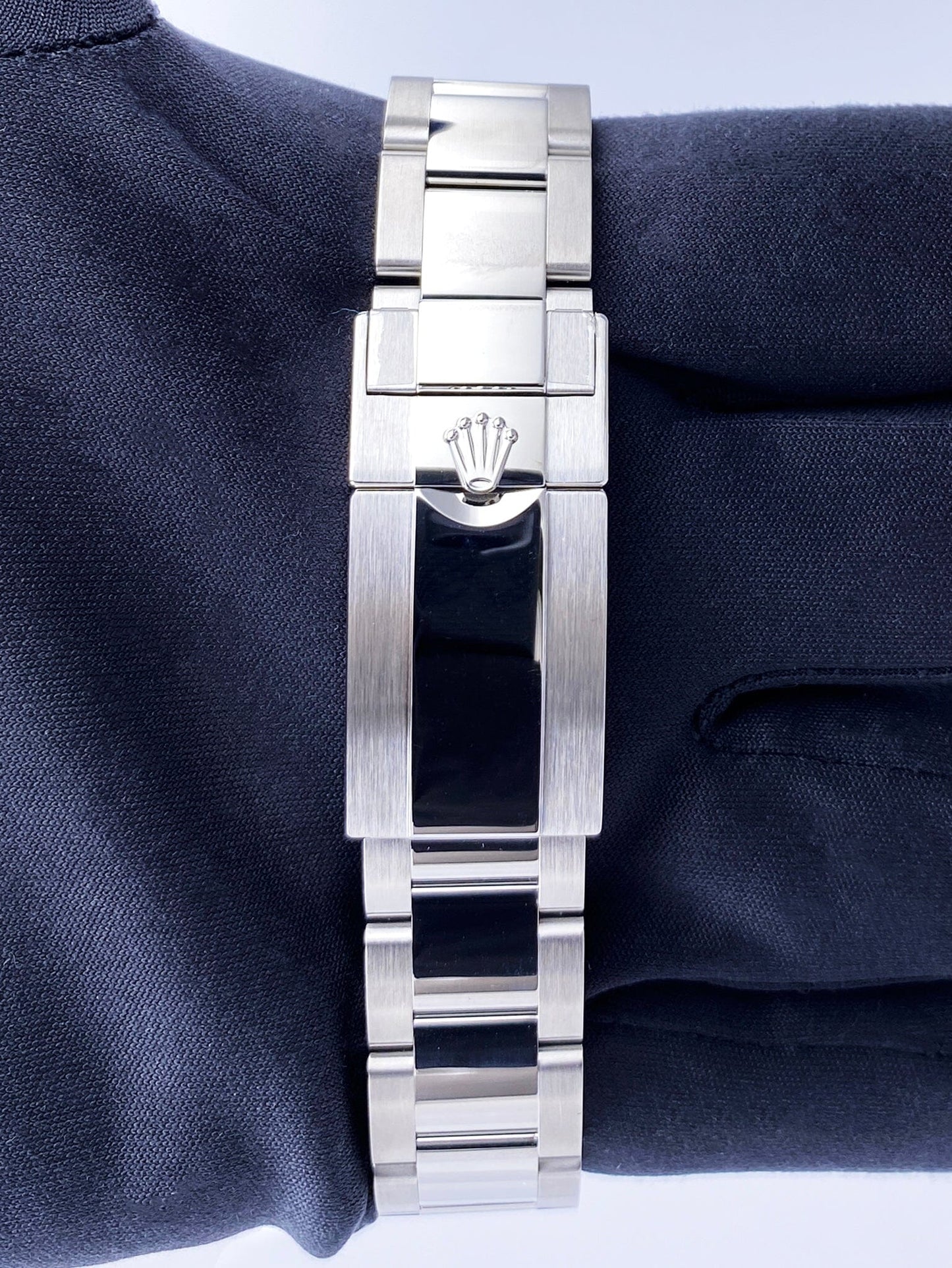 R126500LNWHIO2024-1_8 copy.jpg