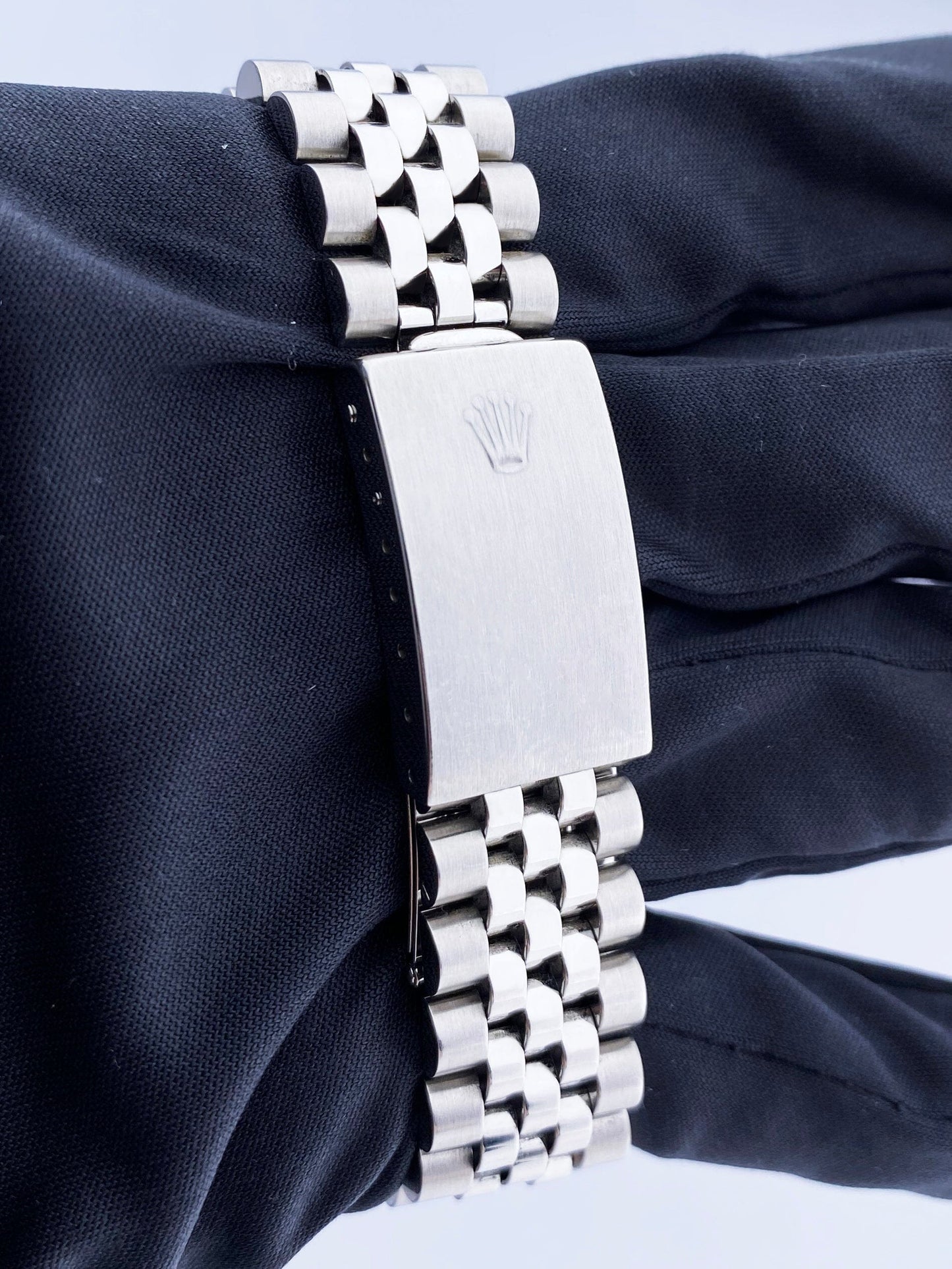 R03032201X_6 copy.jpg