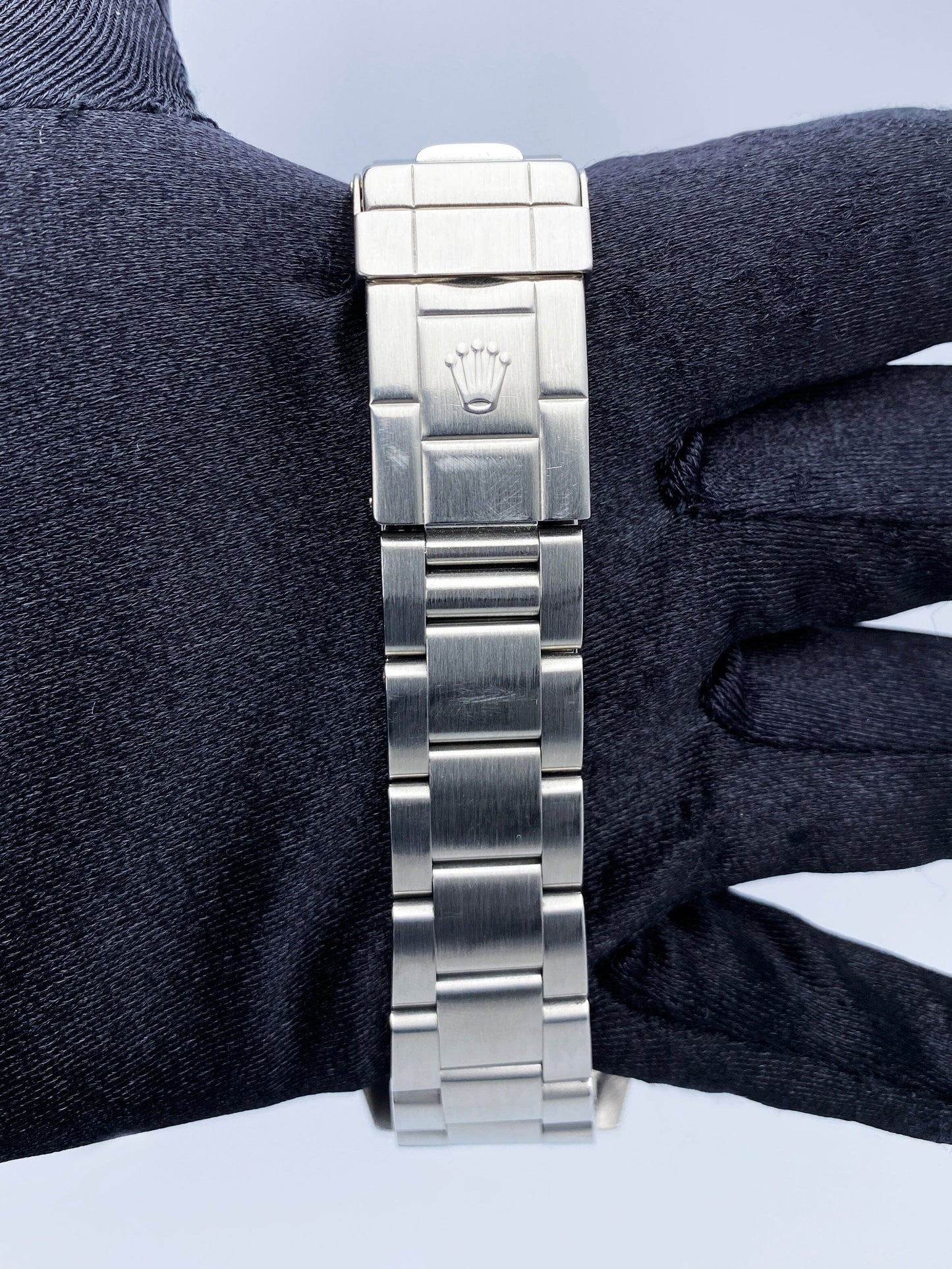 R12022203X_9 copy.jpg