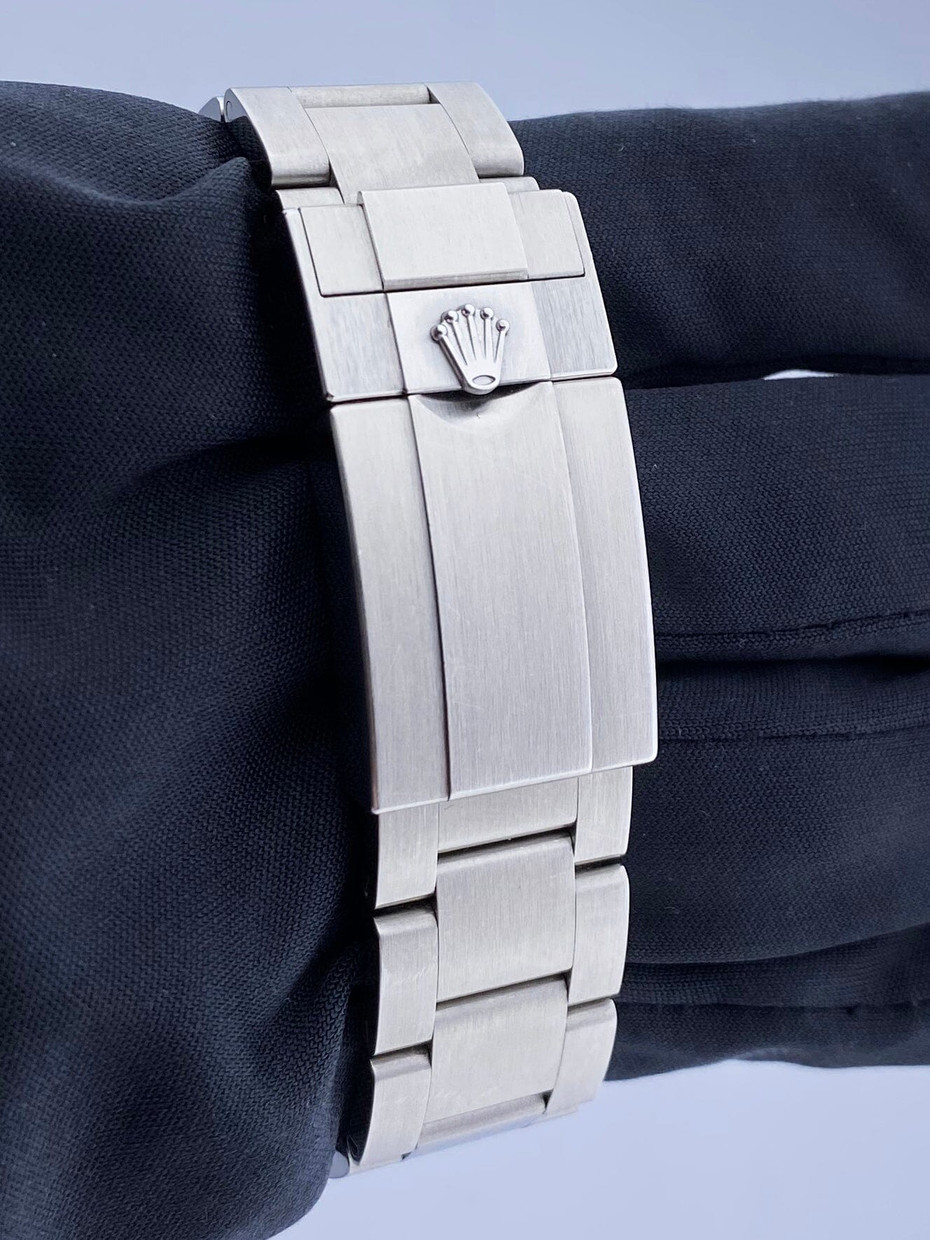 Rolex Explorer II 226570 Mens Watch Box Papers - Wristwatch