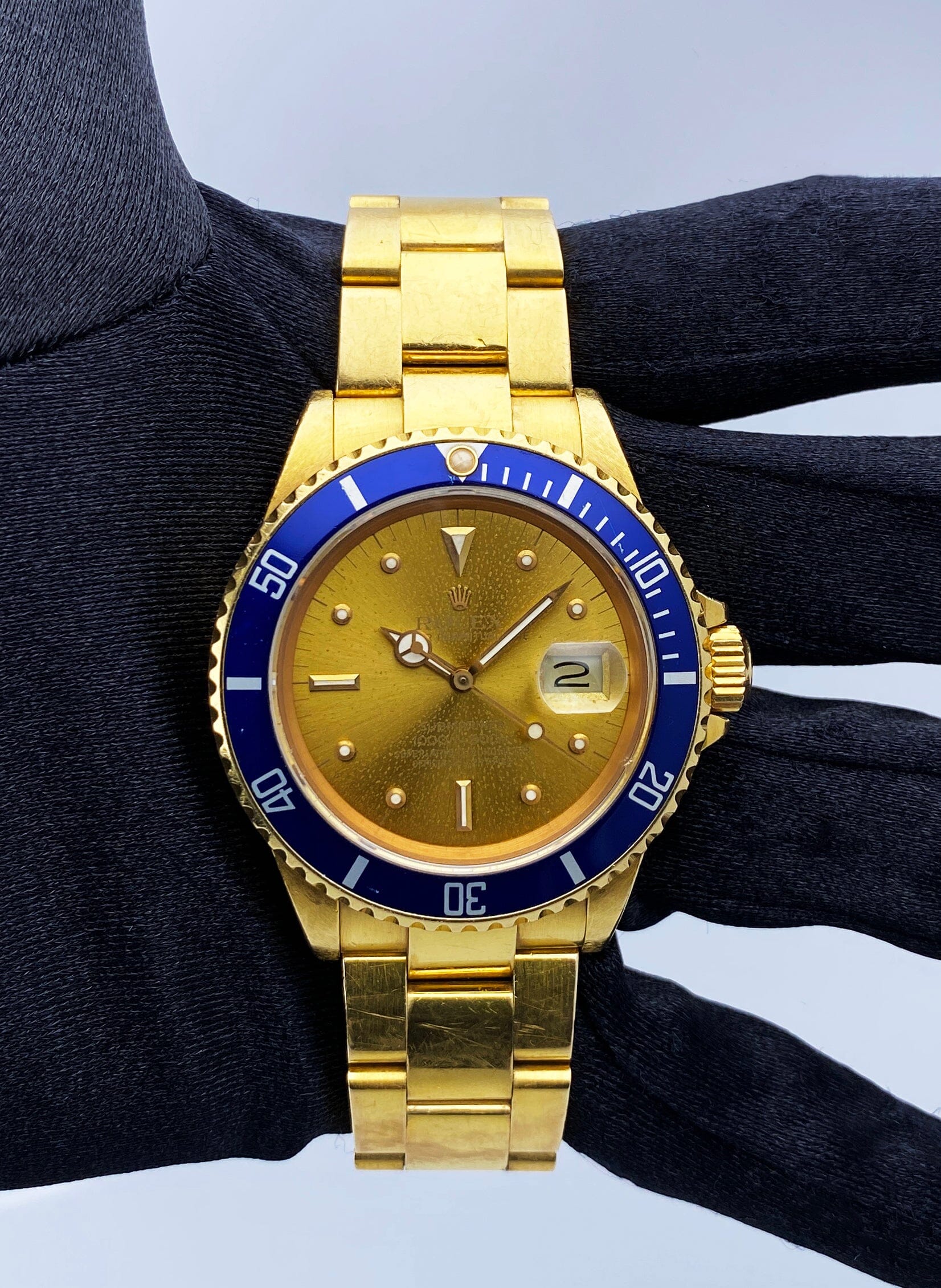 Rolex Submariner Date 16808 Tropical Nipple Dial Mens Watch