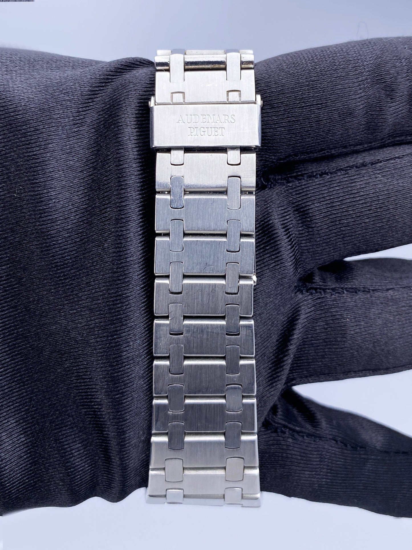 Audemars Piguet Royal Oak 5402ST Black Dial Mens Watch