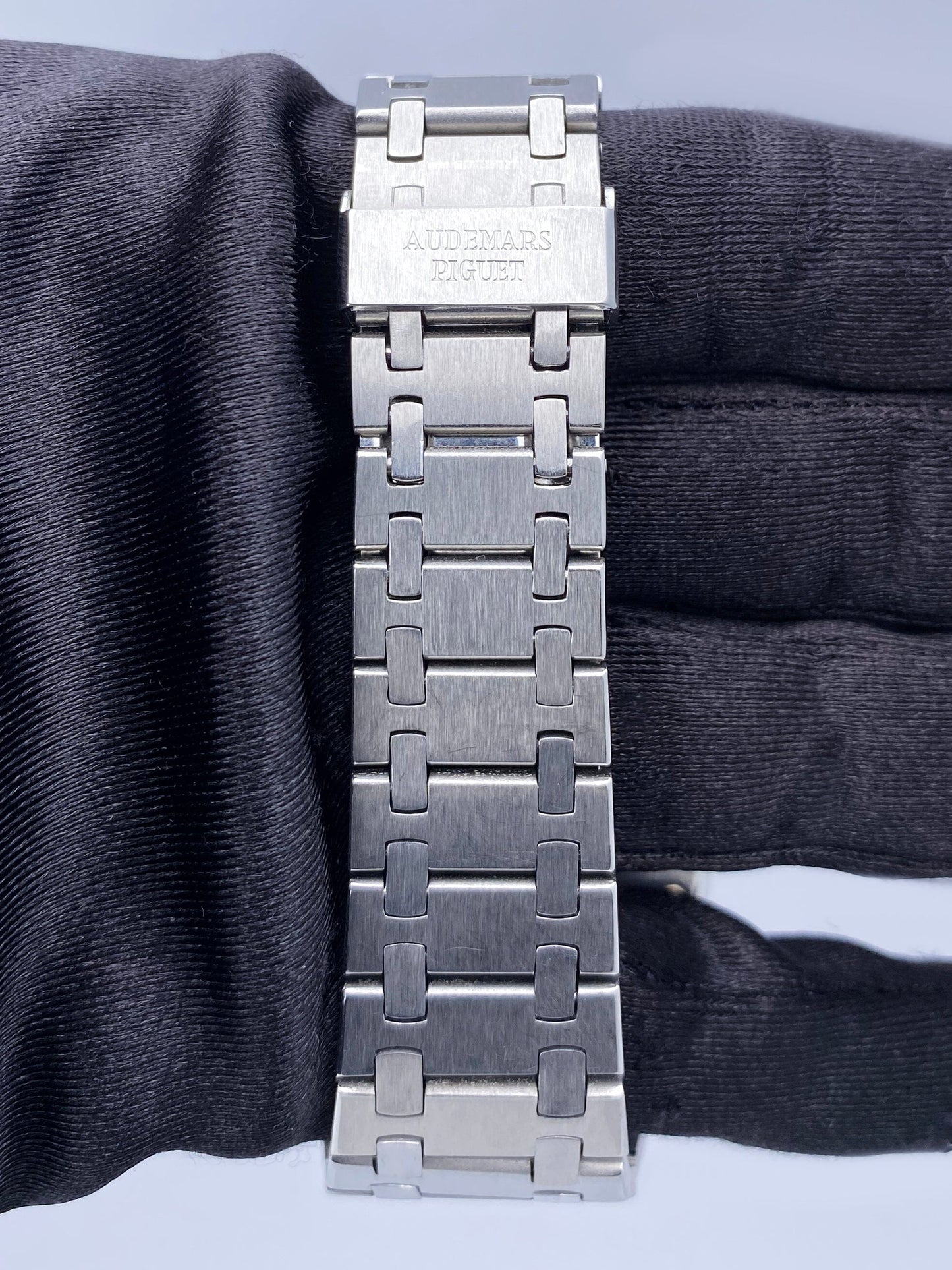 Audemars Piguet Royal Oak 5402ST Black Dial Mens Watch