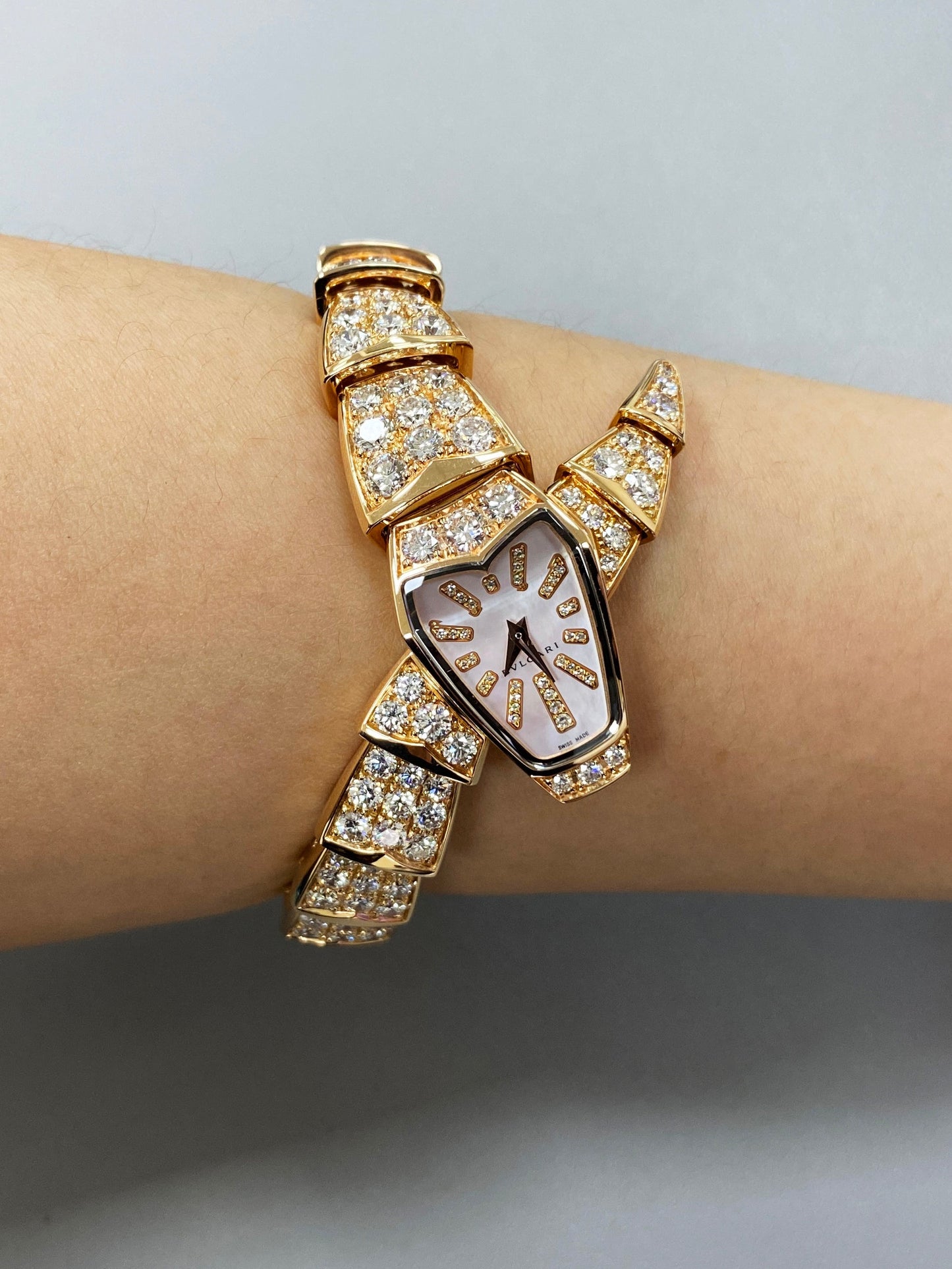 Bvlgari Serpenti MOP Diamond 18K Rose Gold Ladies Watch Box Papers - Virtual