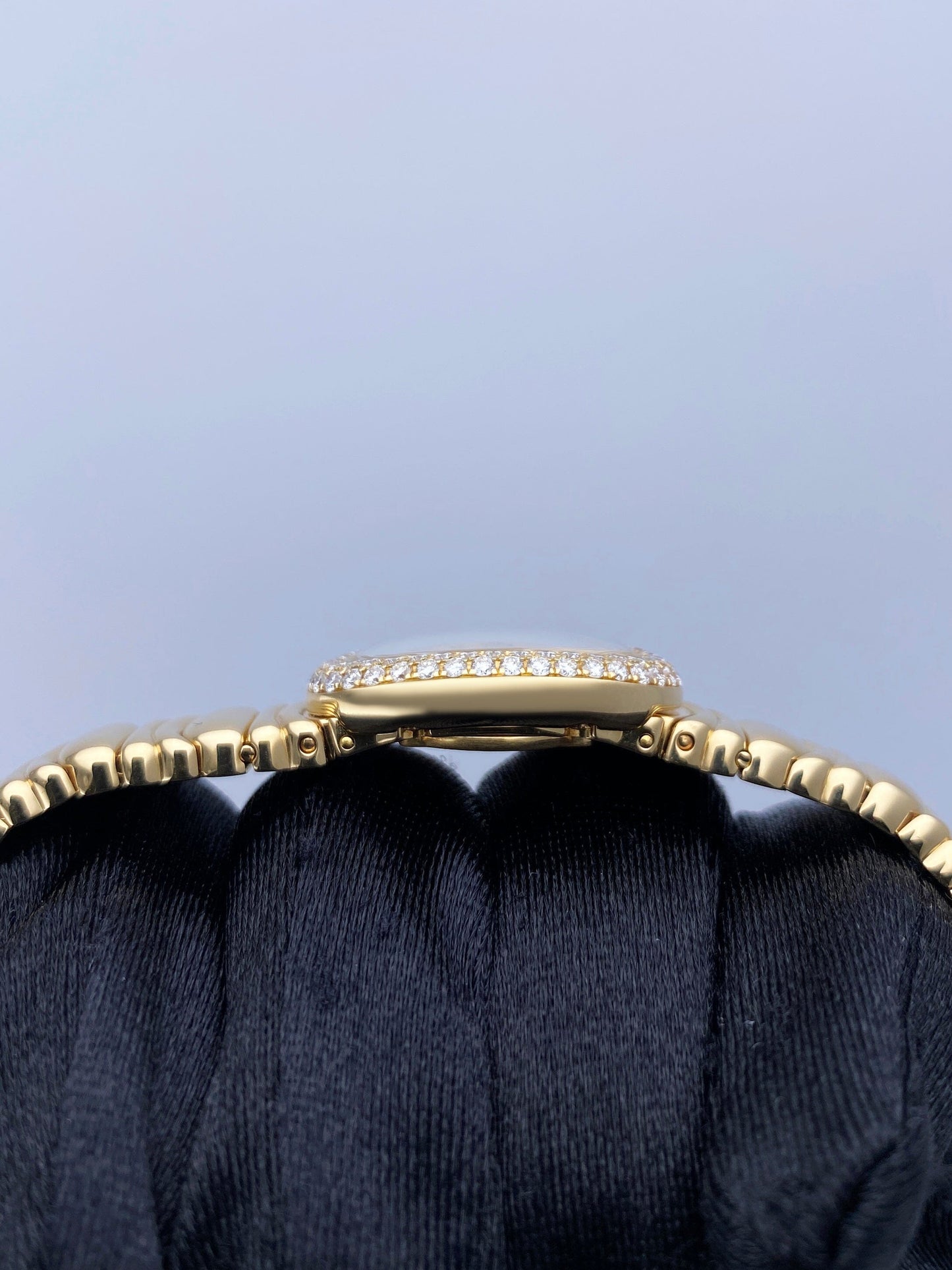 Cartier Baignoire WB5094D8 Diamond 18K Yellow Gold Ladies Watch