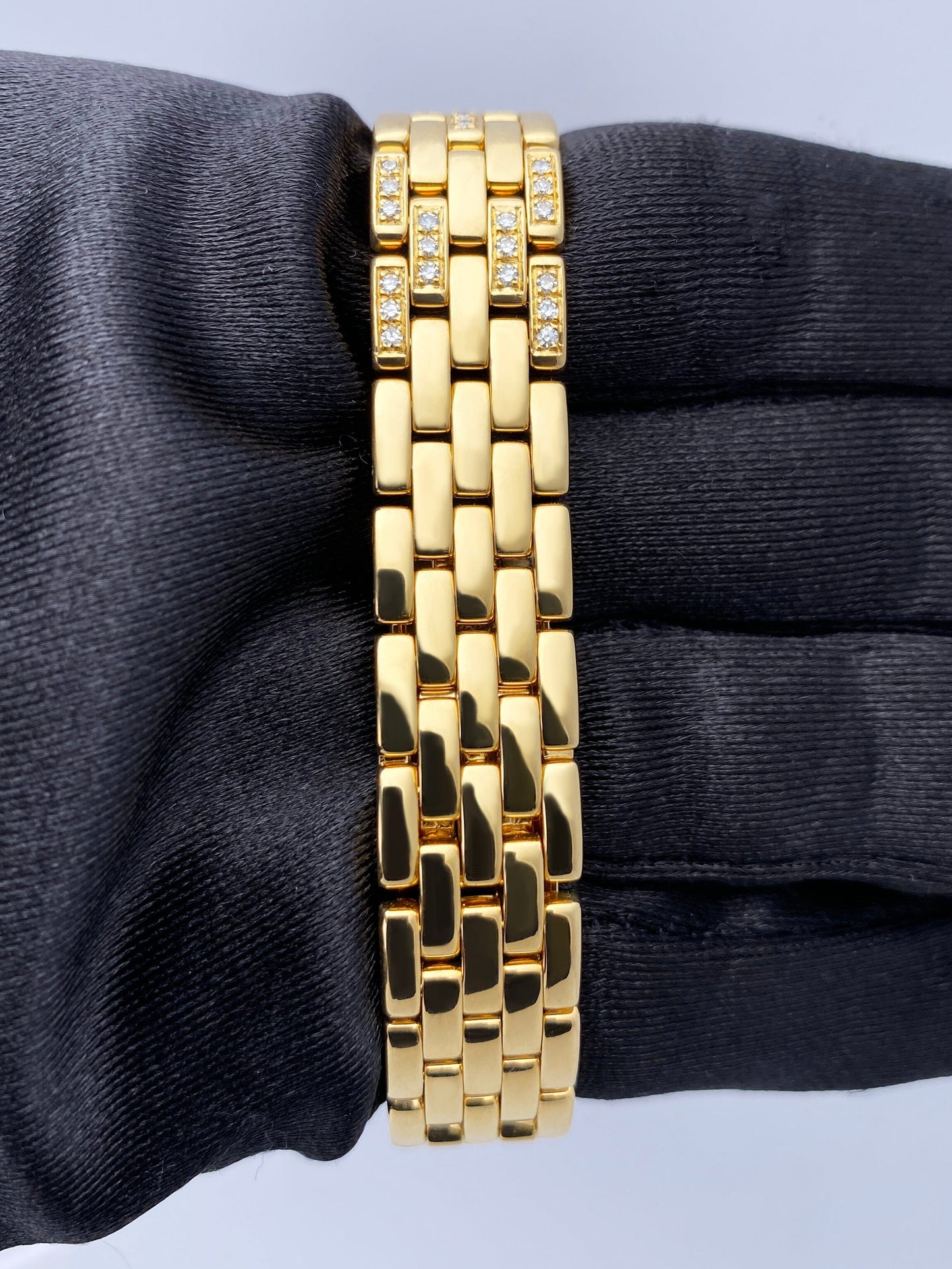 Cartier Panthere WF3001B9 Diamond 18K Yellow Gold Ladies Watch