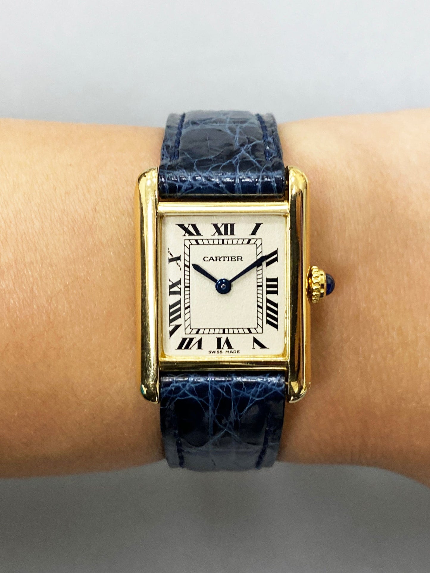 Cartier Tank Louis W1512753 18K Yellow Gold Ladies Watch - Wristwatch