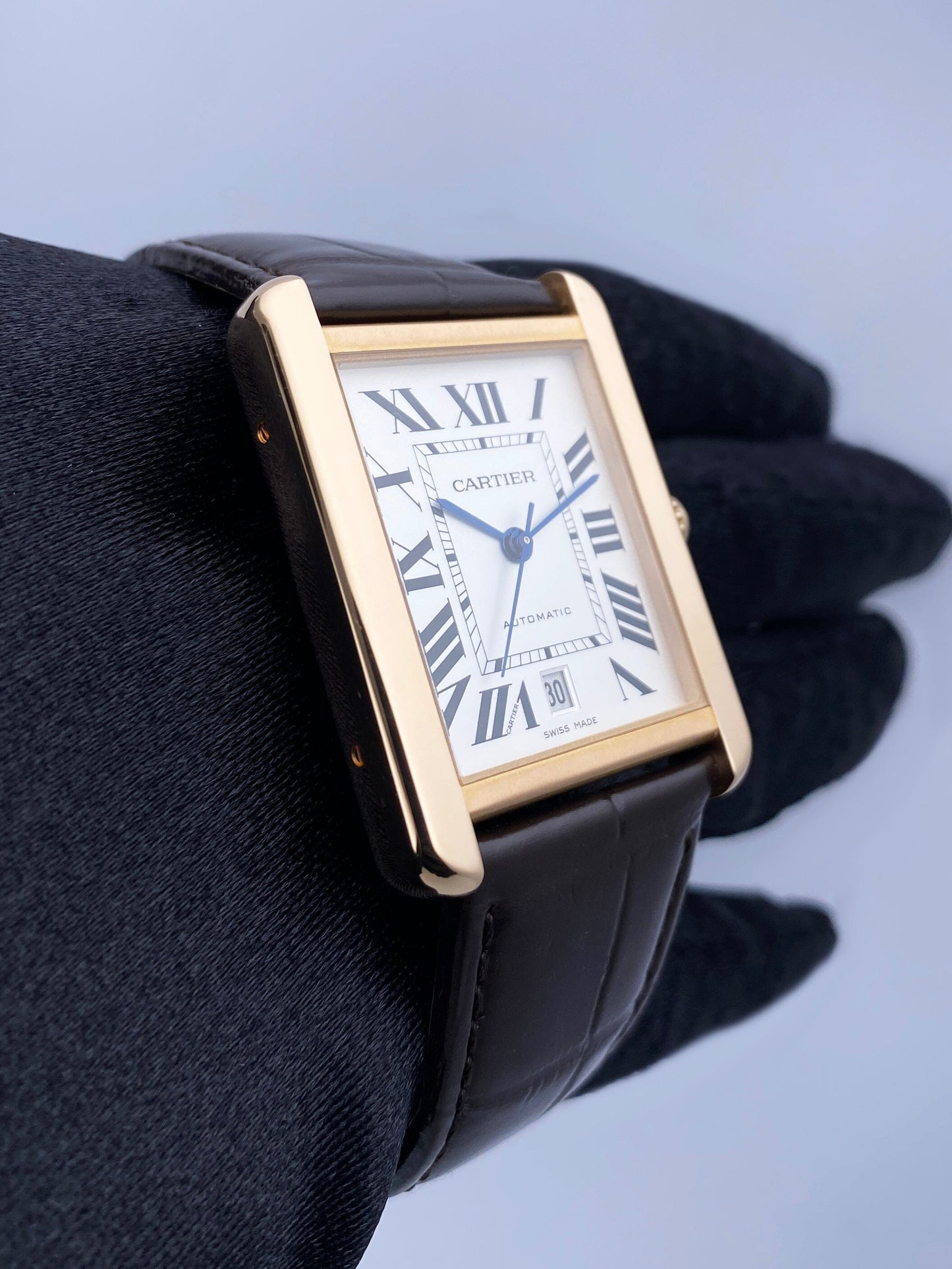 Cartier Tank Solo XL W5200026 18K Rose Gold Mens Watch