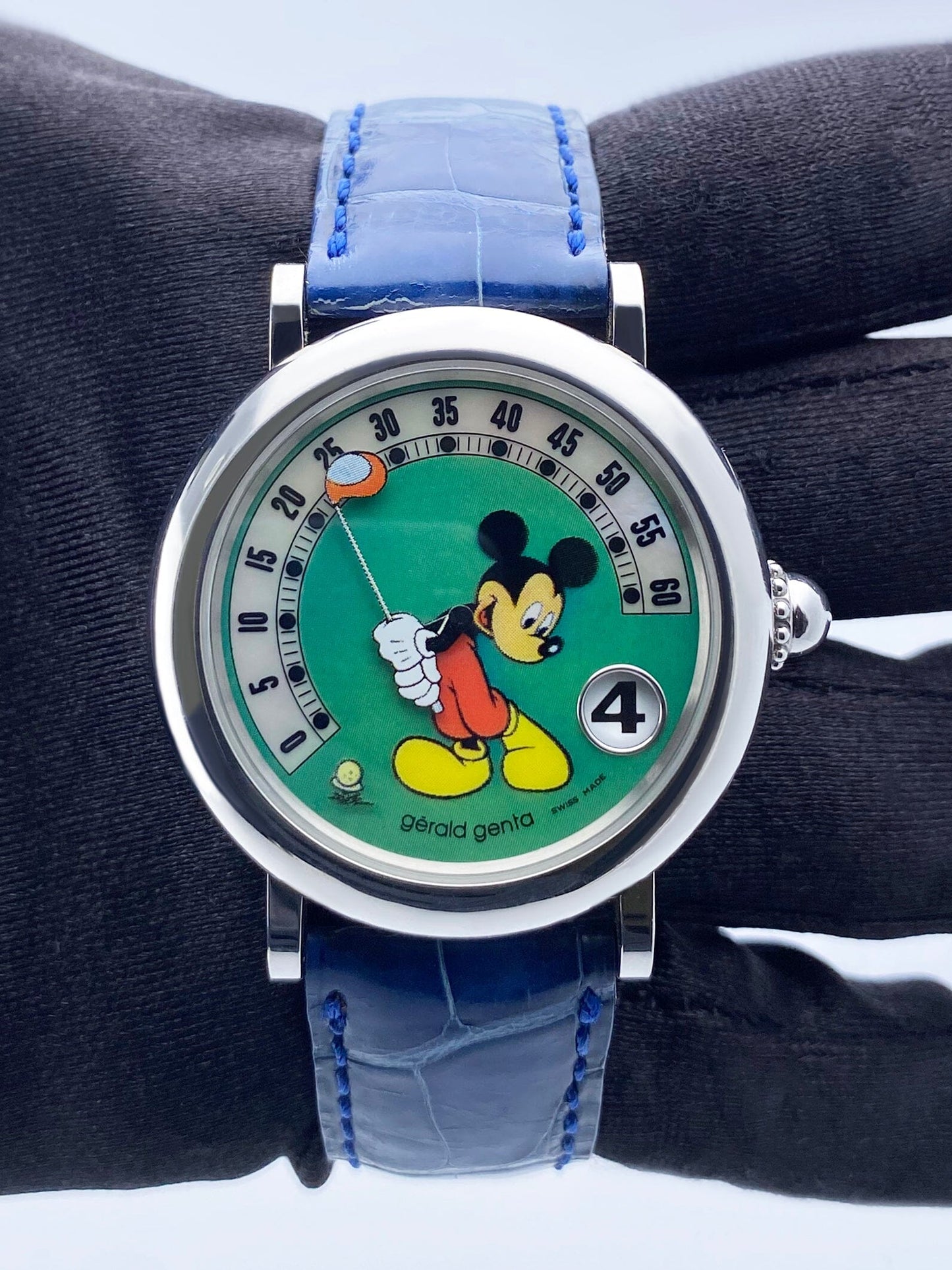 Gérald Genta Retro Fantasy G.3632 Micky Mouse Golfing Dial Mens Watch