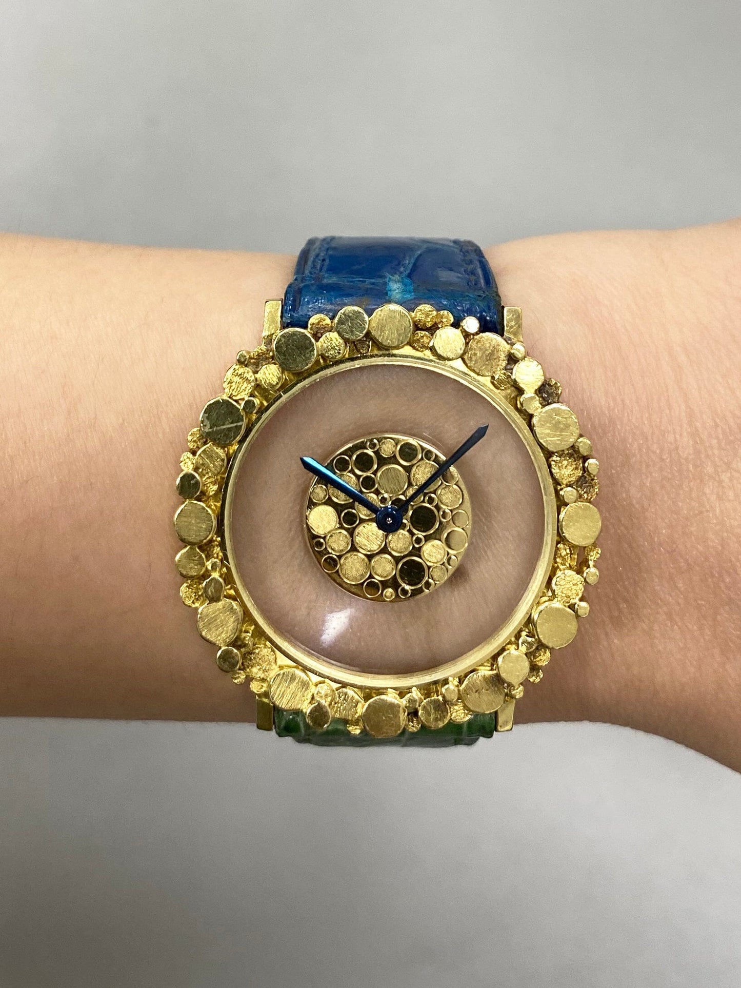 Jaeger-LeCoulture Mystery Dial 18K Yellow Gold Nuggest Watch