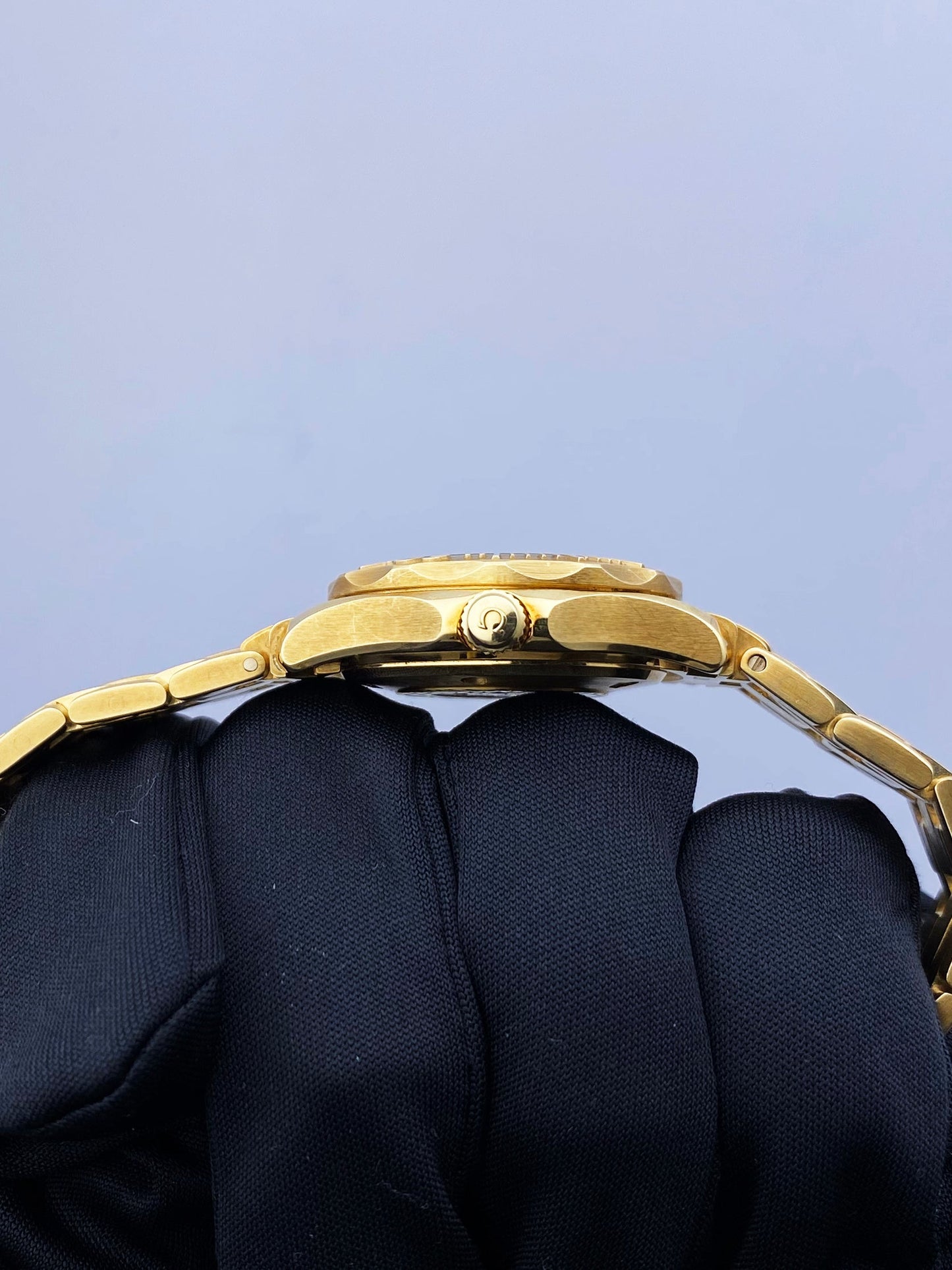 Omega Seamaster 18K yellow Gold Mother Of Pearl Dial Ladies Watch