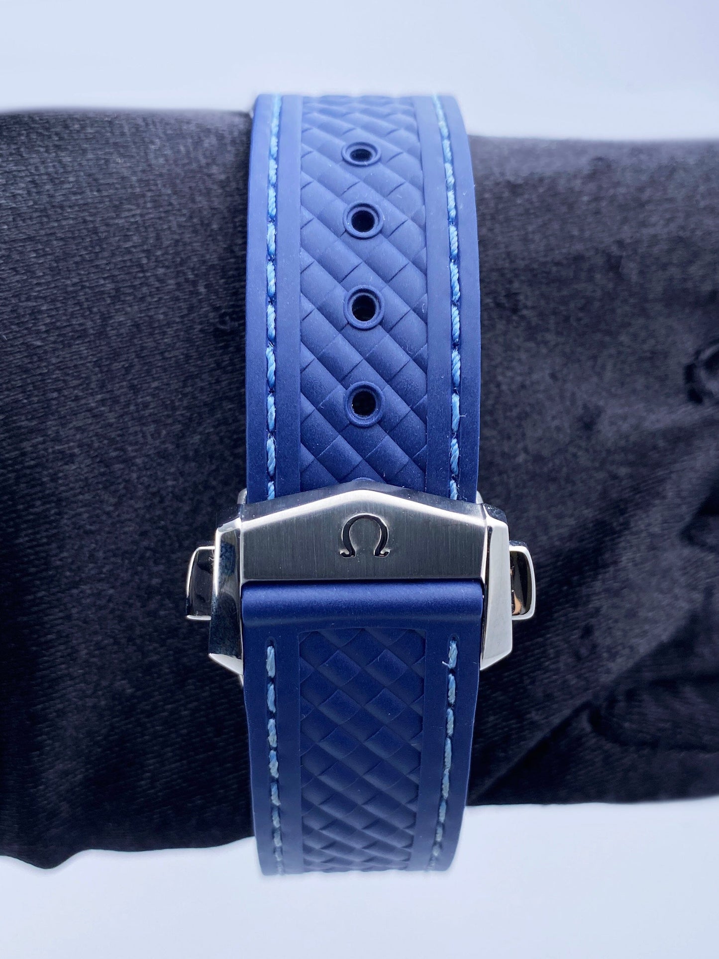 Omega Seamaster Aqua Terra GMT Worldtimer 220.12.43.22.03.001 Watch Box Papers
