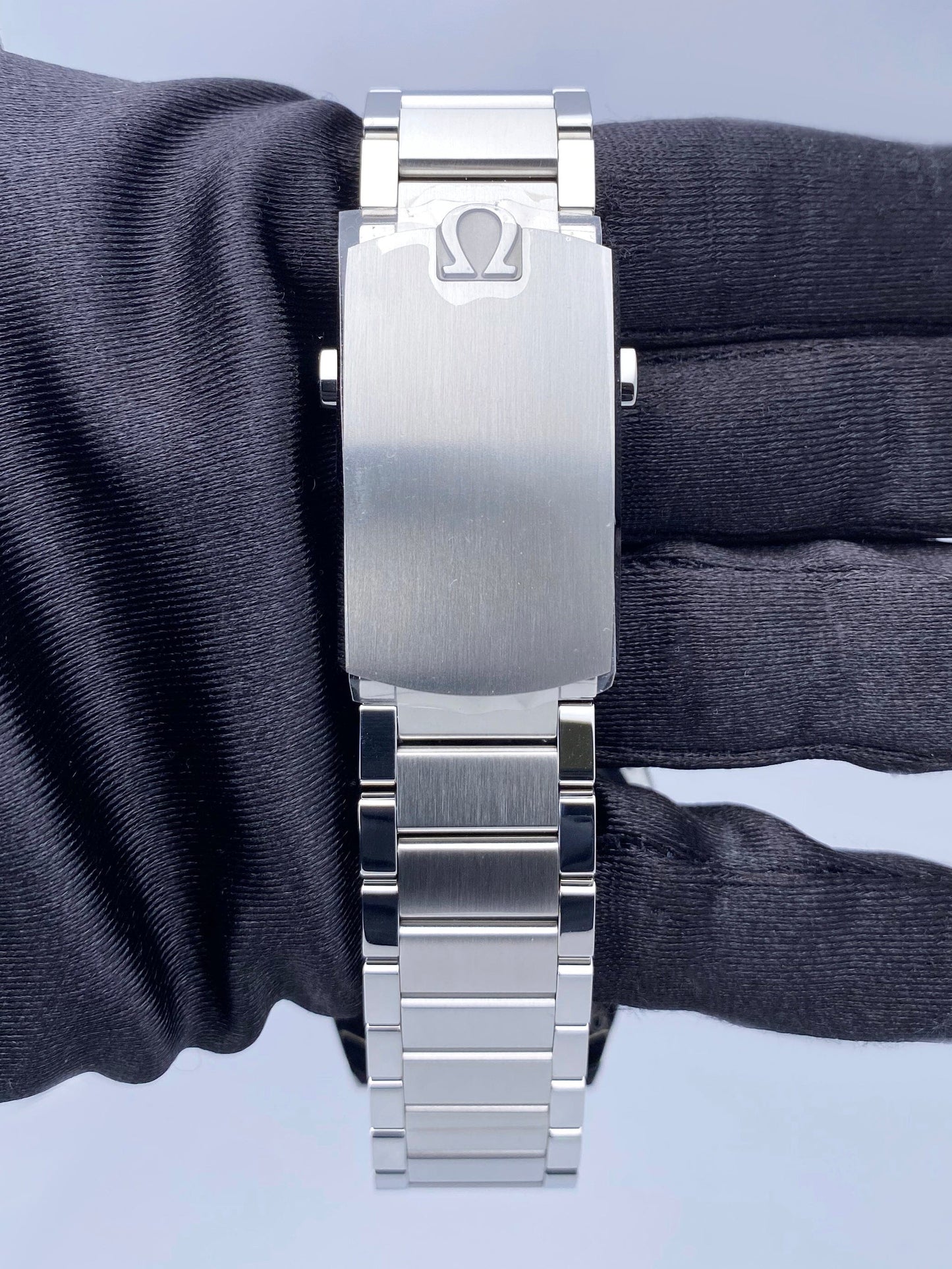 Omega Seamaster The 1957 Trilogy 234.10.39.20.01.001 Mens Watch Box Papers