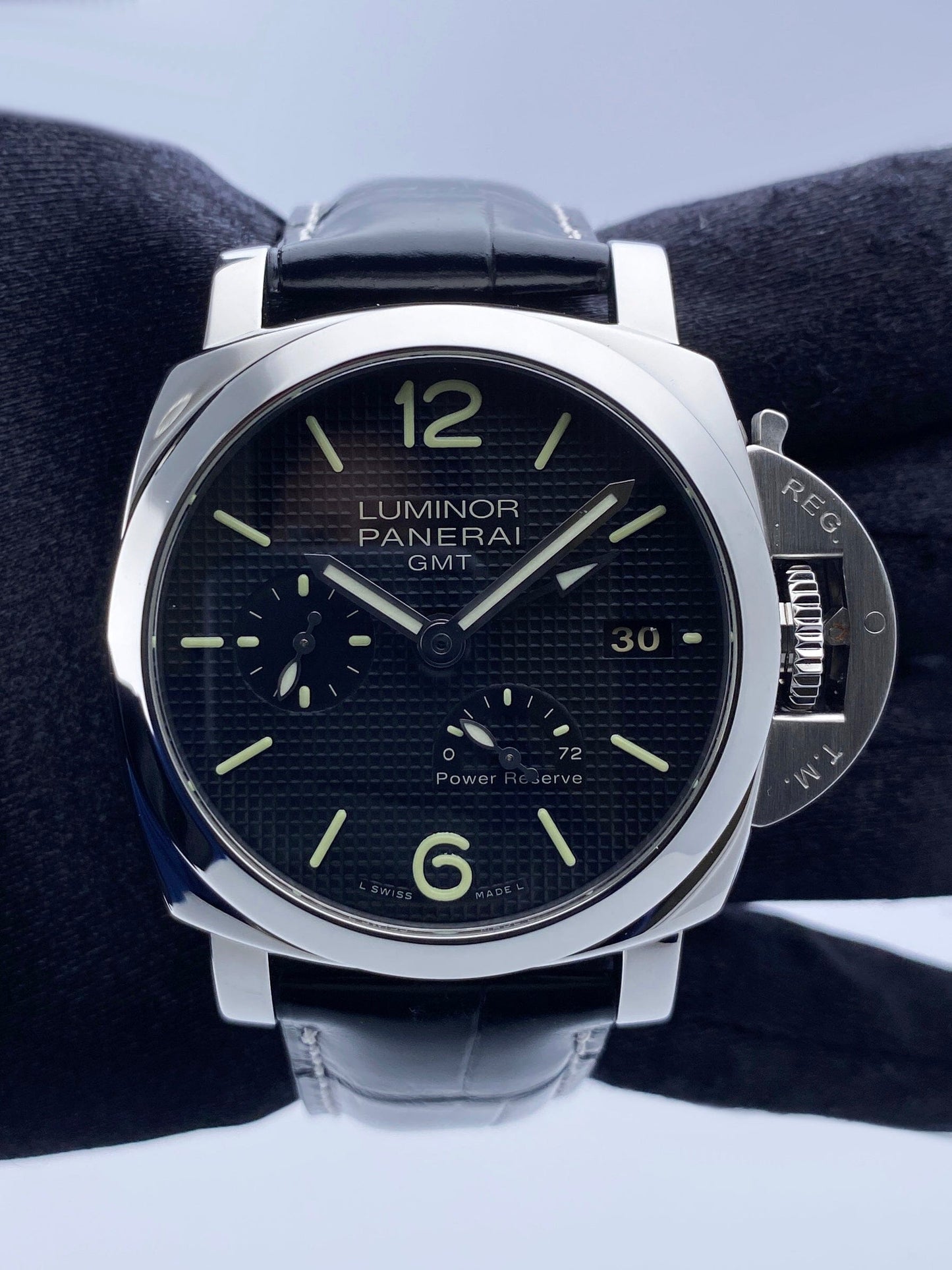 Panerai Luminor 1950 PAM00537 GMT Mens Watch With Box & Papers