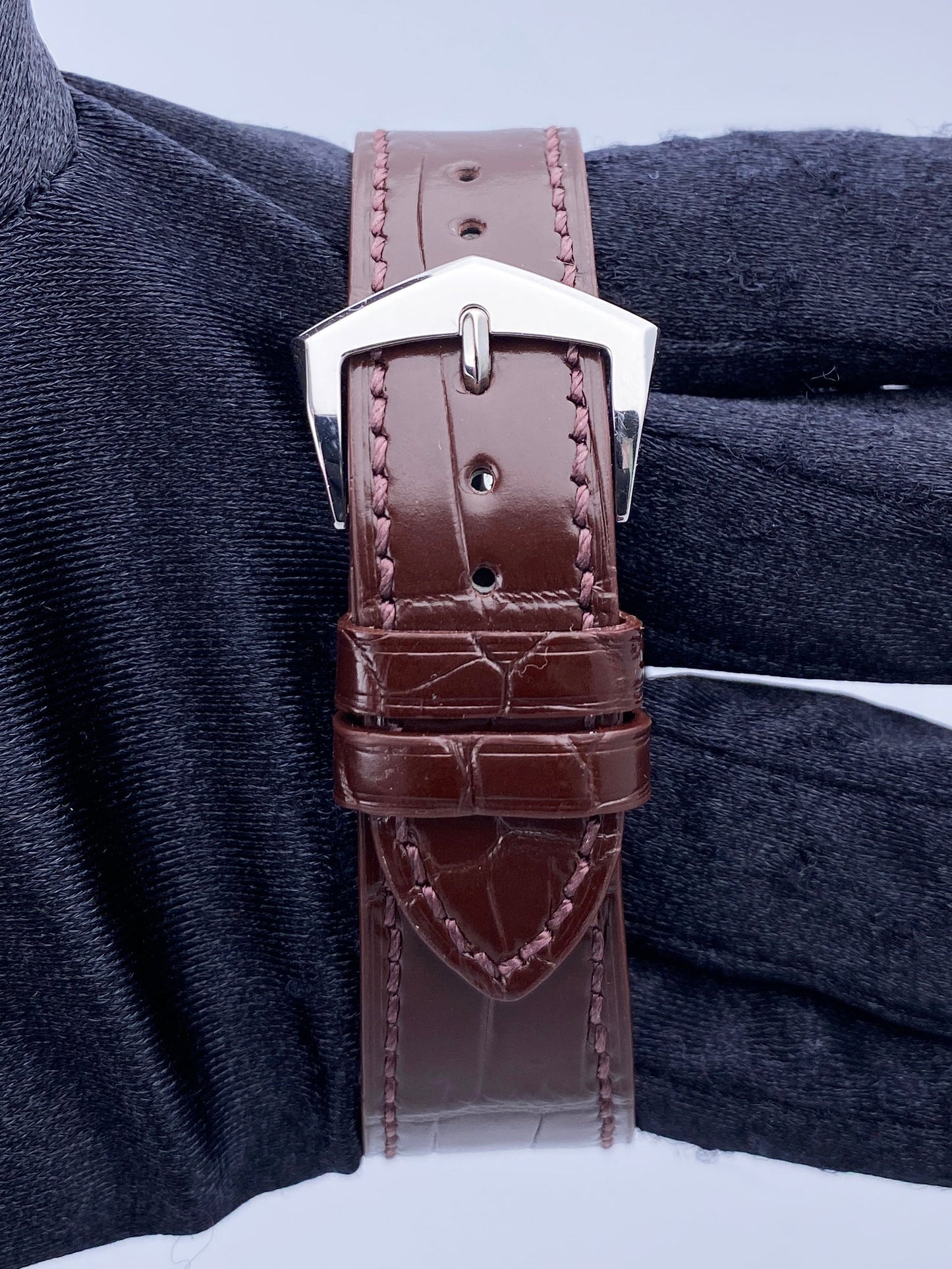 Patek Philippe Calatrava 5196G 18K White Gold Mens Watch With Papers