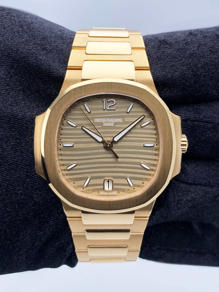 Patek Philippe Nautilus 7118/1R 18K Rose Gold Ladies Watch Box Papers