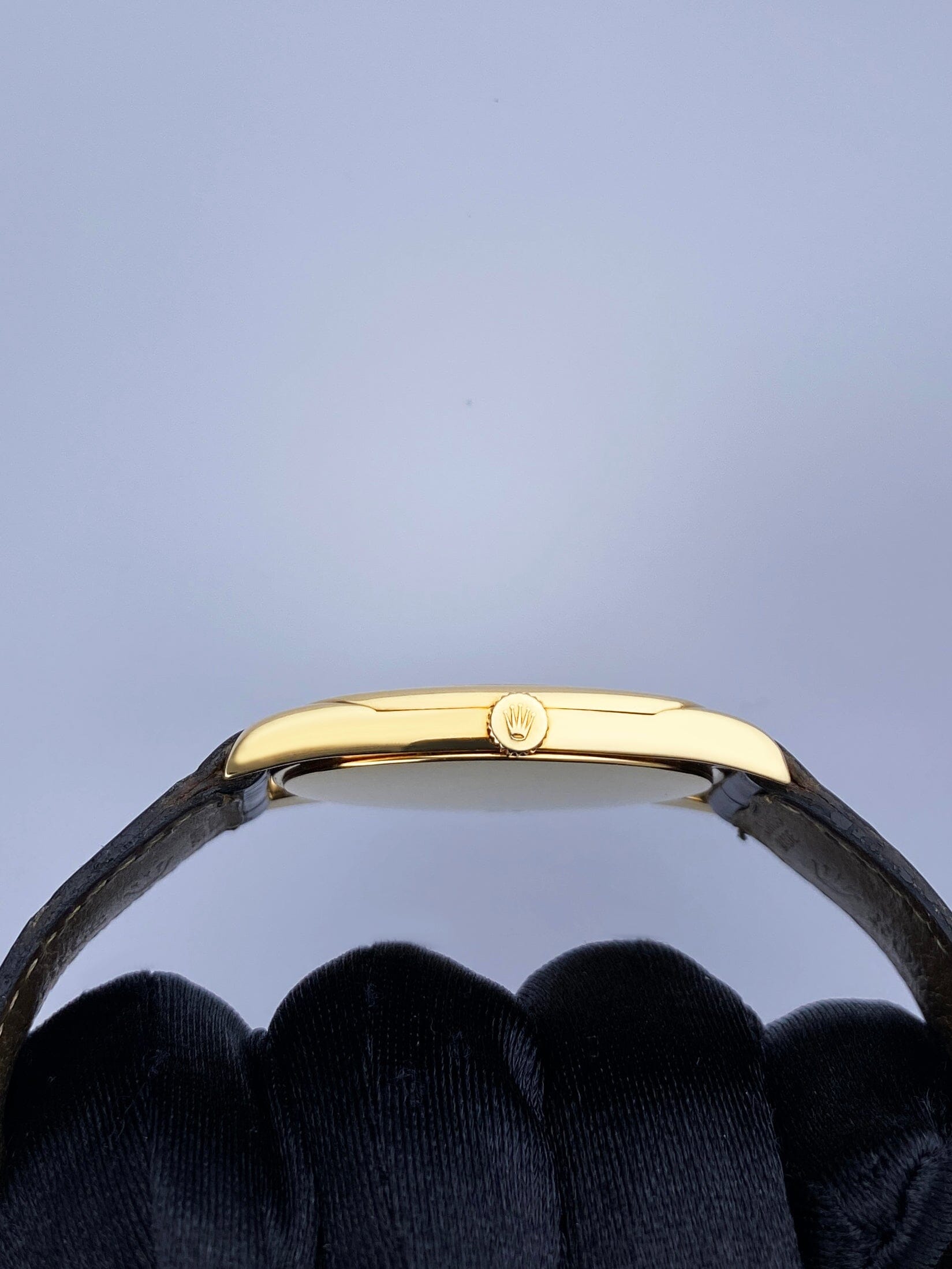 Rolex Cellini Danaos 4233/8 18K Yellow Gold Mens Watch Box Papers