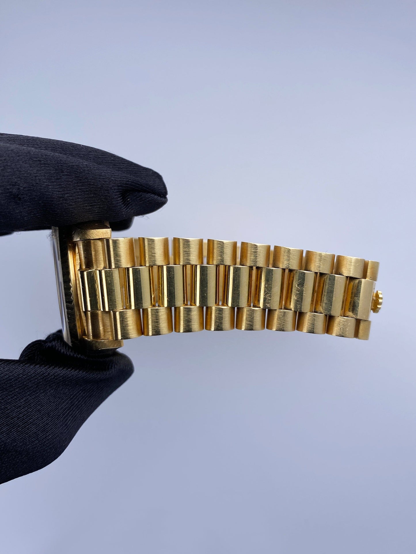Rolex Day-Date 18038 String Diamond Sapphire Champagne Dial Mens Watch Box Papers