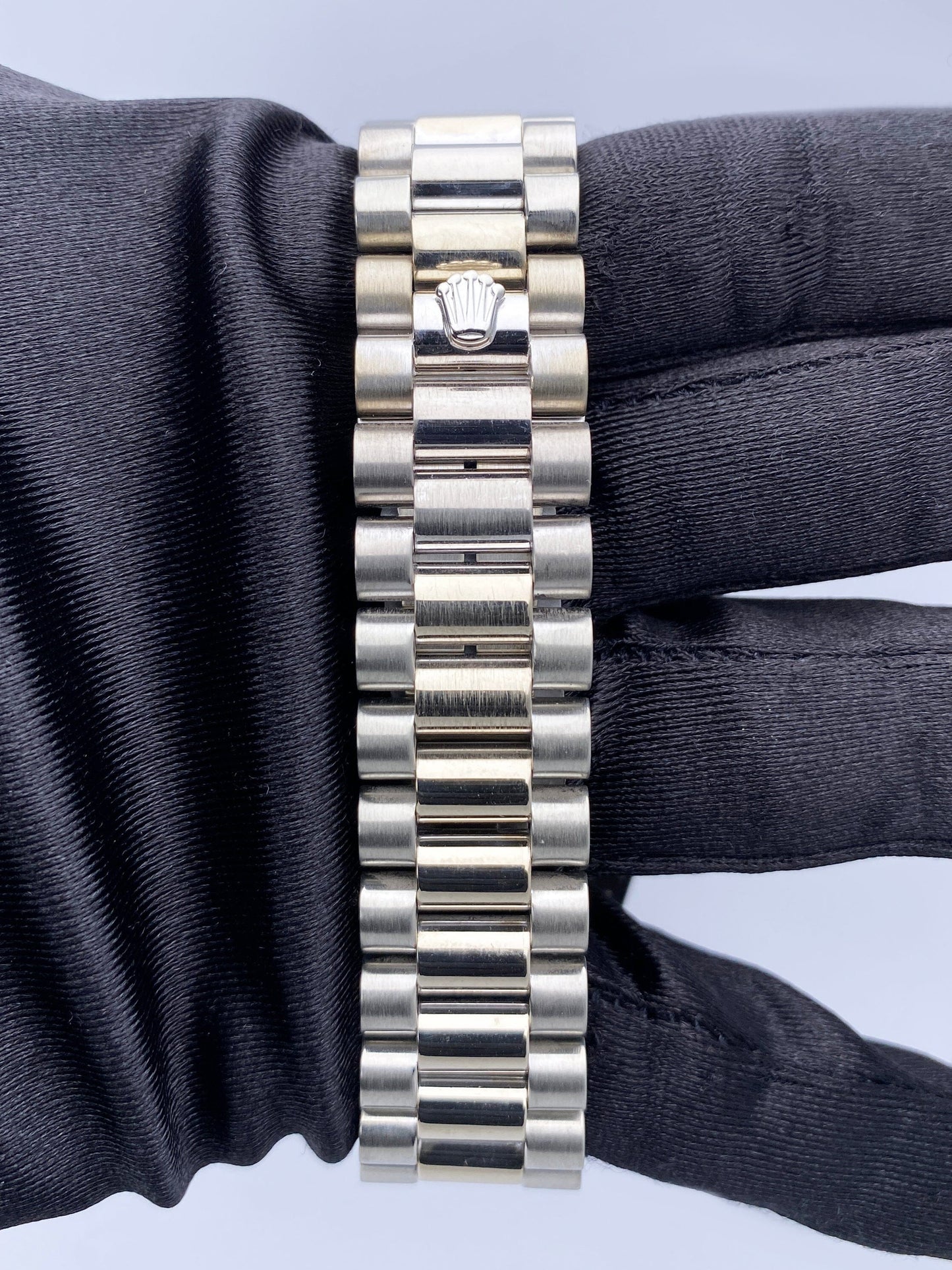 Rolex Day-Date 18039 Diamond Dial 18K White Gold Mens Watch