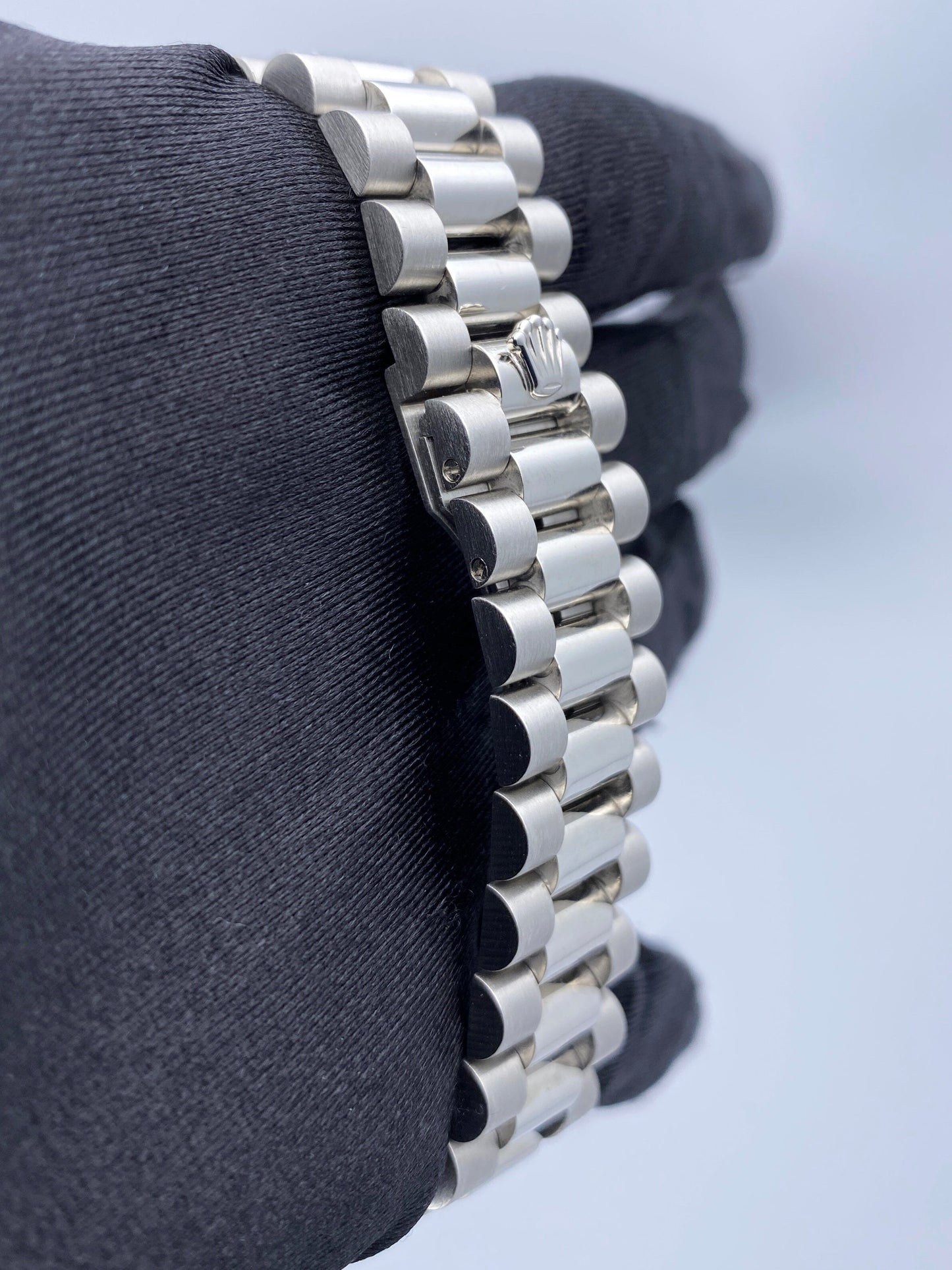 Rolex Day-Date 18046 Diamond Silver Dial Platinum Mens Watch