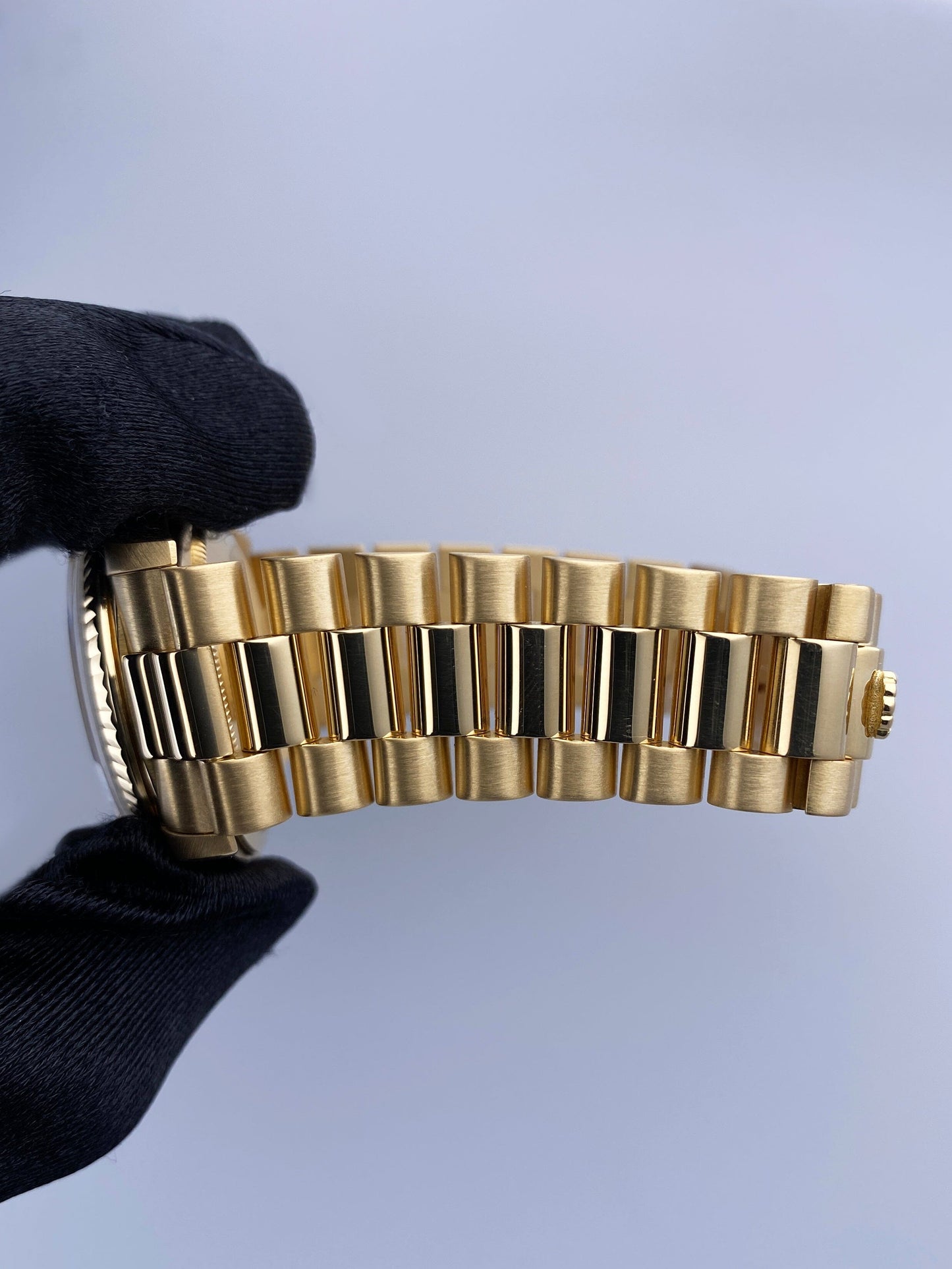 Rolex Day Date 18238 18K Yellow Gold Mens Watch - Wristwatch