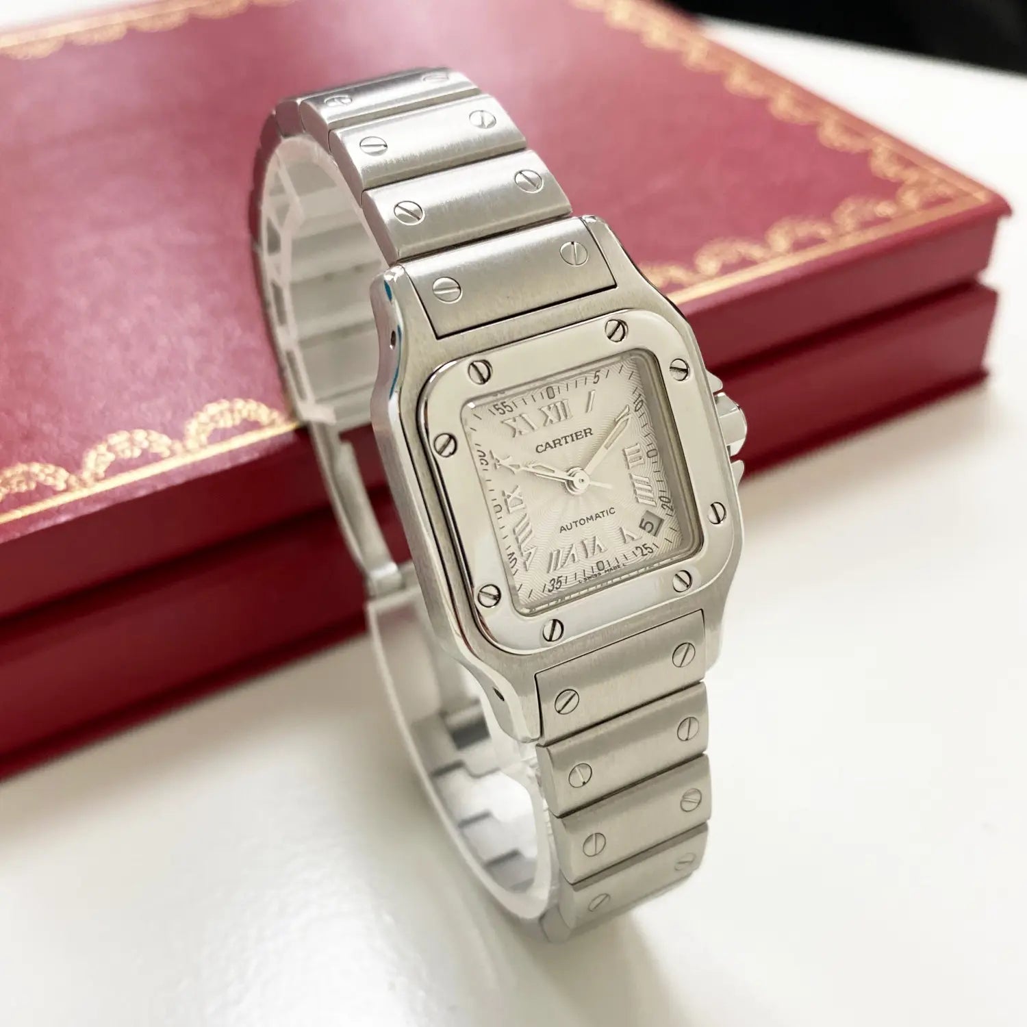 Differences Between Cartier Panthere and Santos