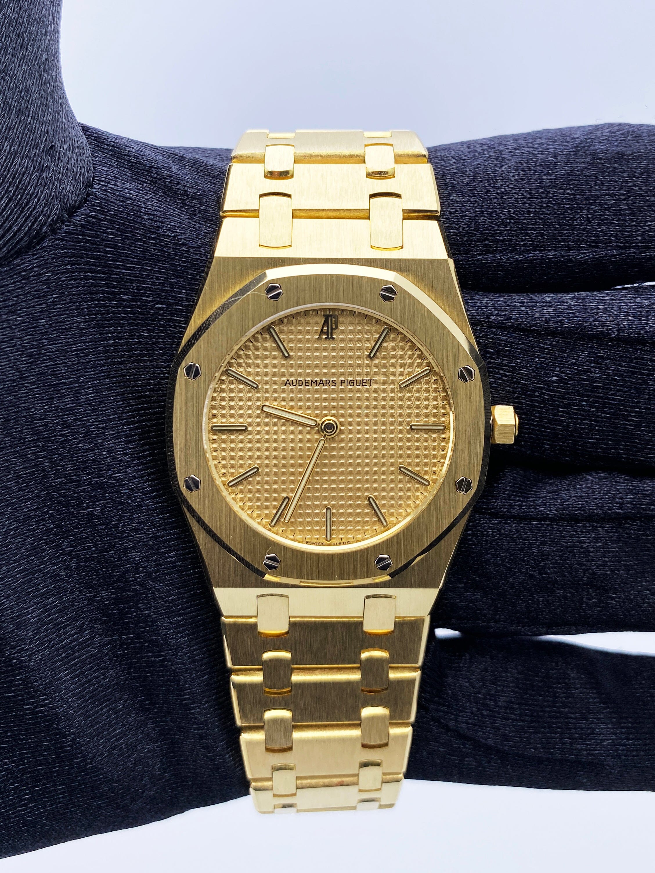 Audemars Piguet Royal 56303BA 18K Yellow Gold Mens Watch | – Phigora