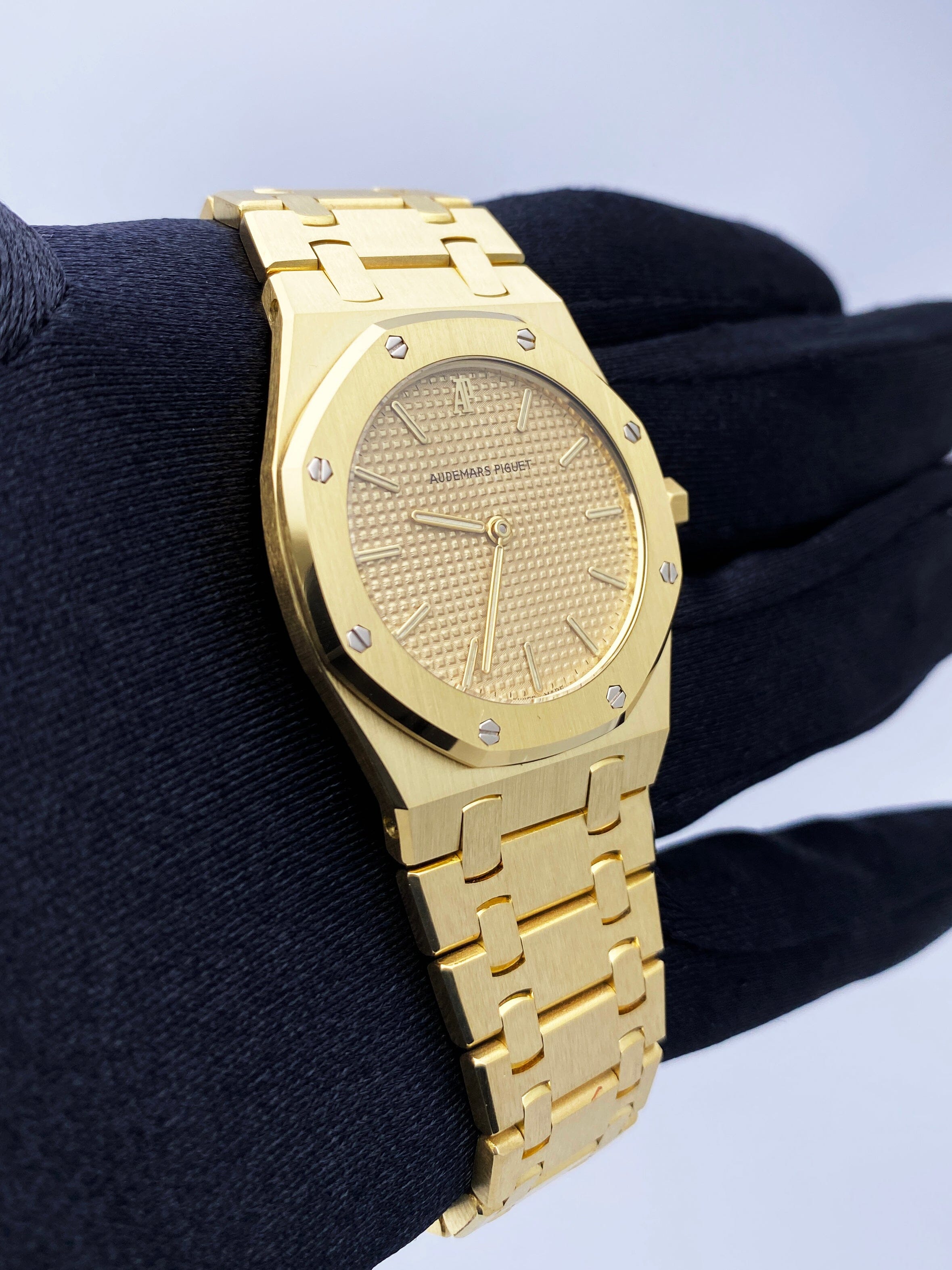 Audemars Piguet Royal 56303BA 18K Yellow Gold Mens Watch | – Phigora