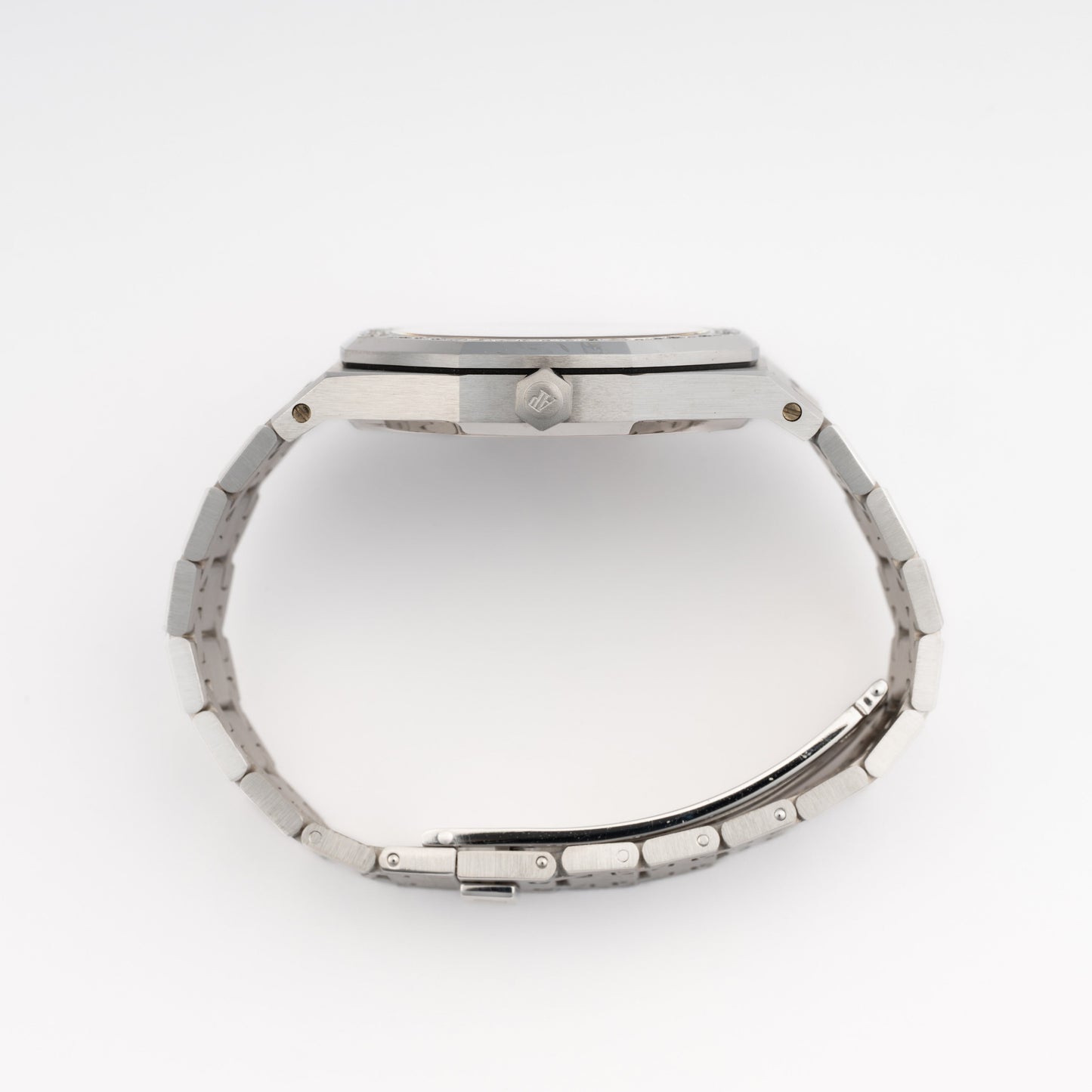 AudemarsPiget 14813BC-crown copy.jpg