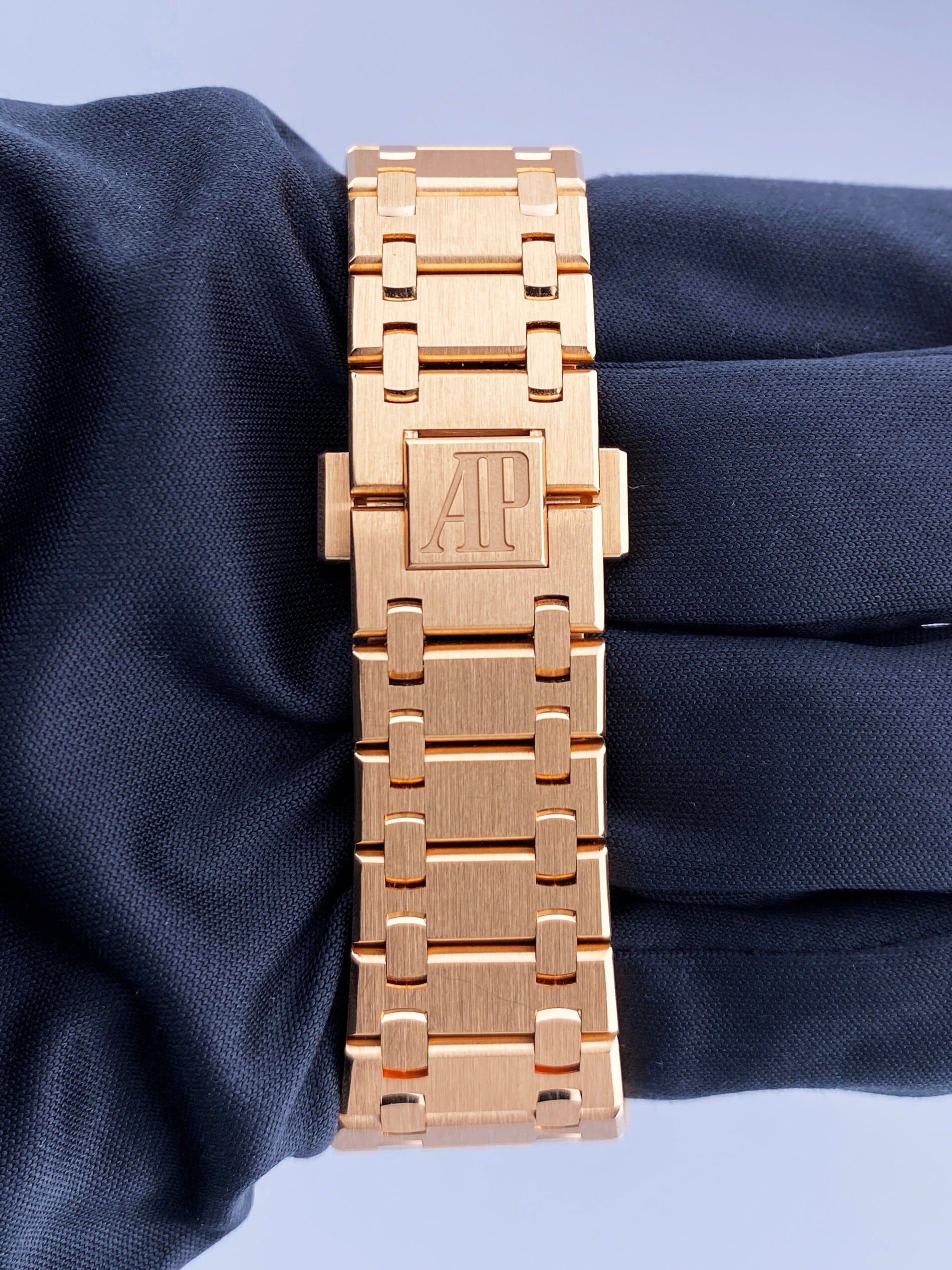 Audemars Piguet Royal Oak 152020OR 18K Rose Gold Mens Watch Box