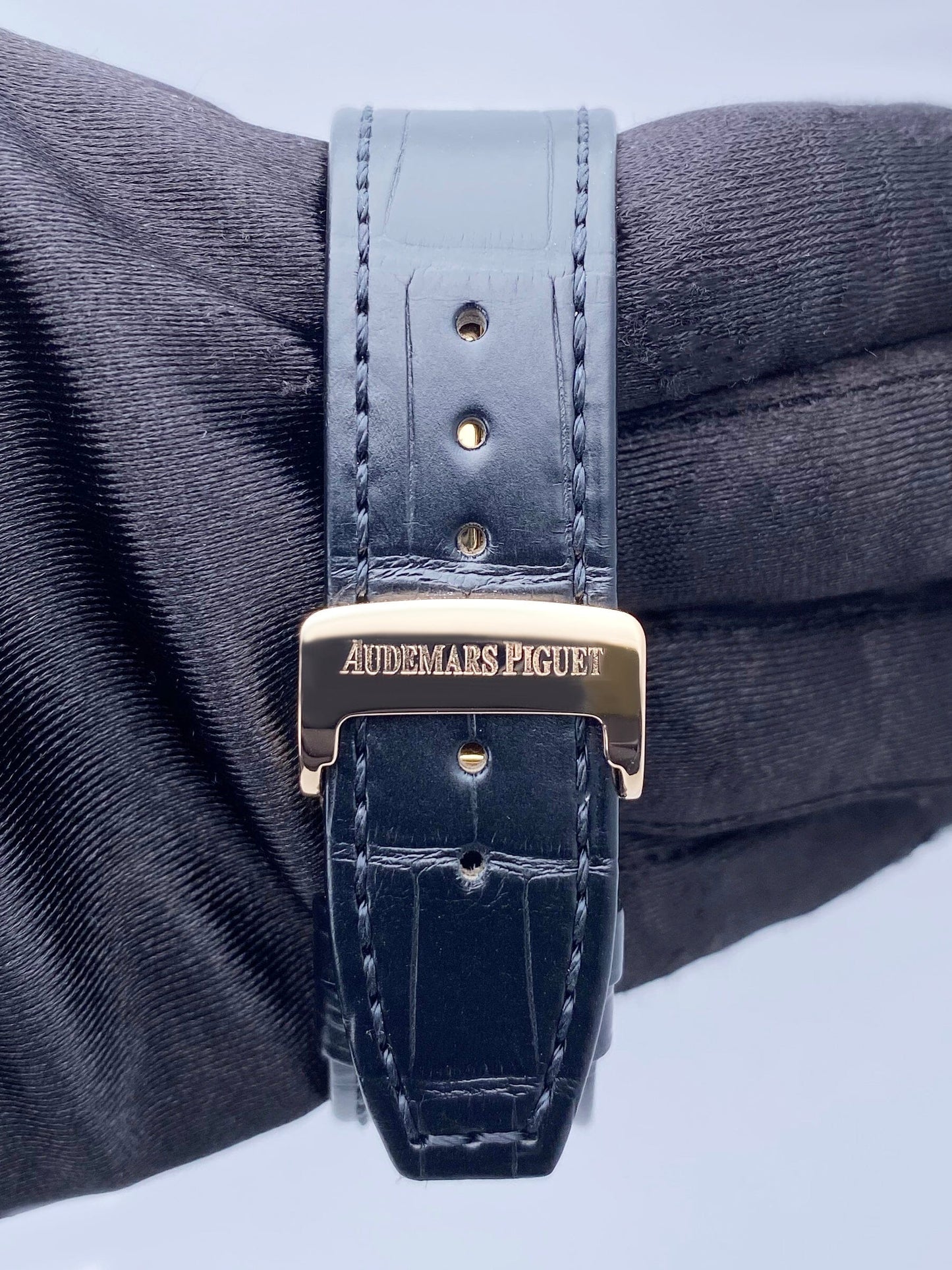 Audemars Piguet Royal Oak 15300OR Black Dial Mens Watch Box Papers - Watches
