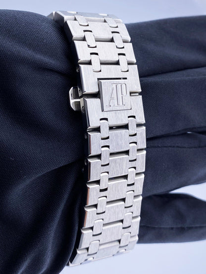 AP02182208X_6 copy.jpg