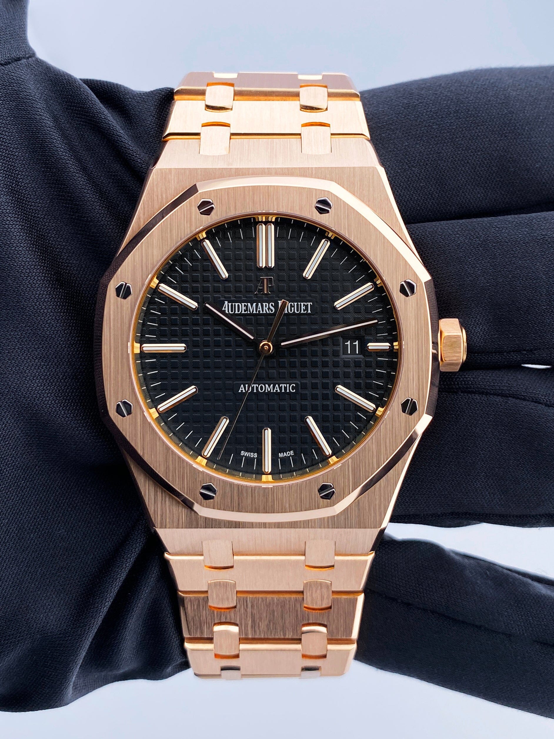 Audemars Piguet Royal Oak 15400OR 18K Rose Gold Black Dial Box Papers - Watches