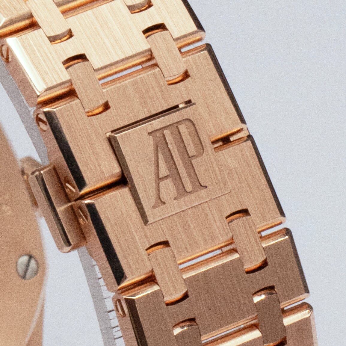 Audemars Piguet Royal Oak 15400OR 18K Rose Gold White Dial Box Papers - Watches