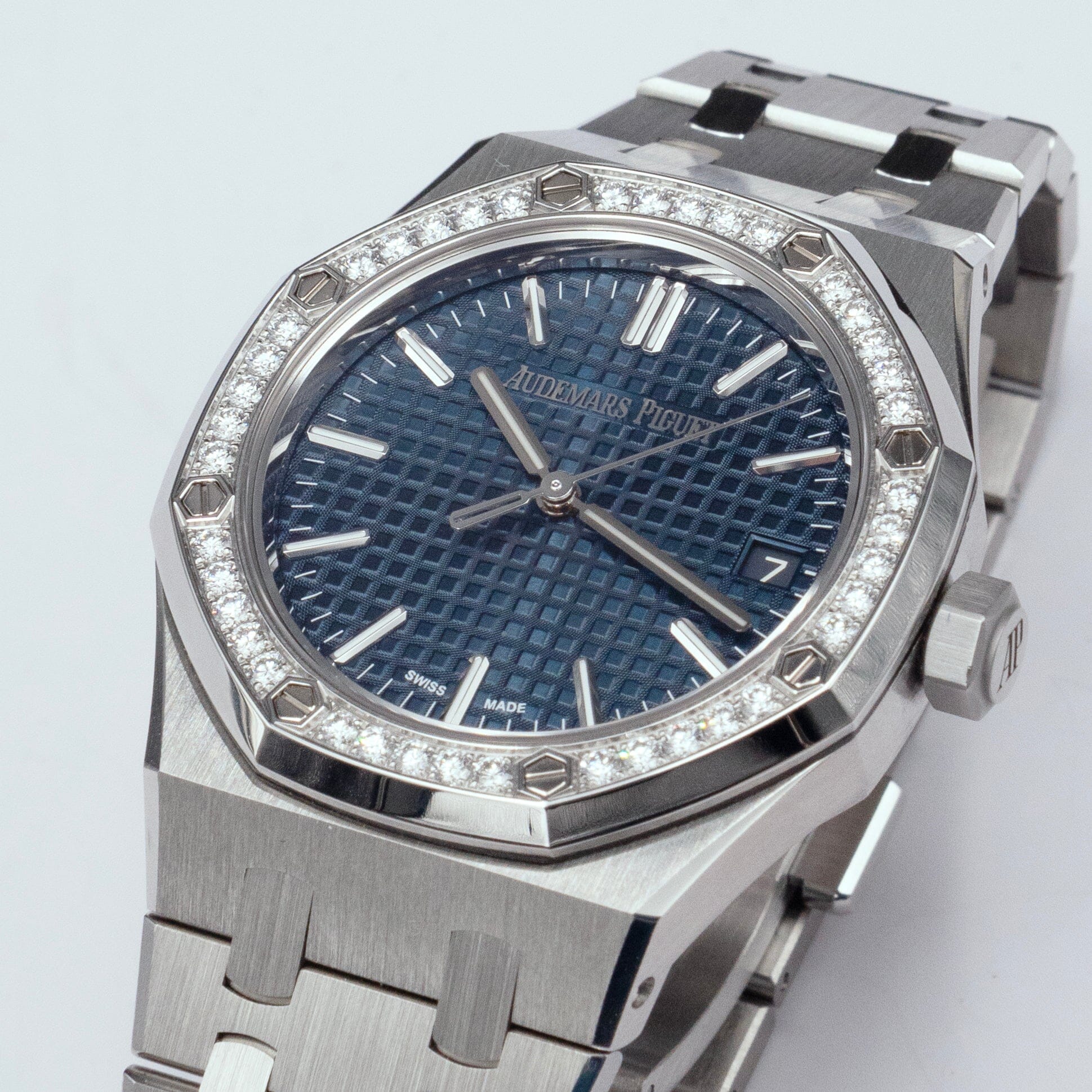 AP15551STBLIB-1_3.jpg