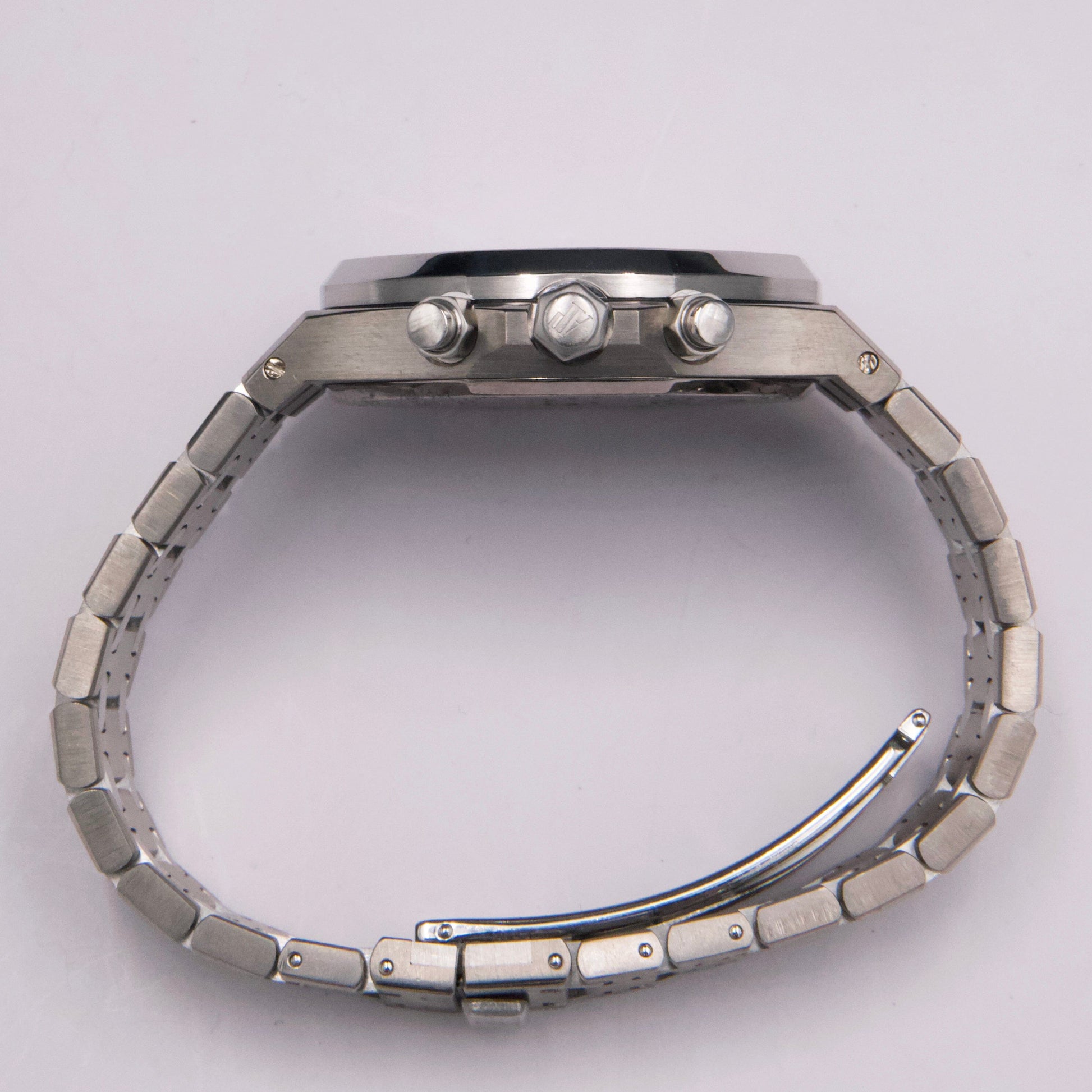 AP25860ISBLIB-1_5.jpg