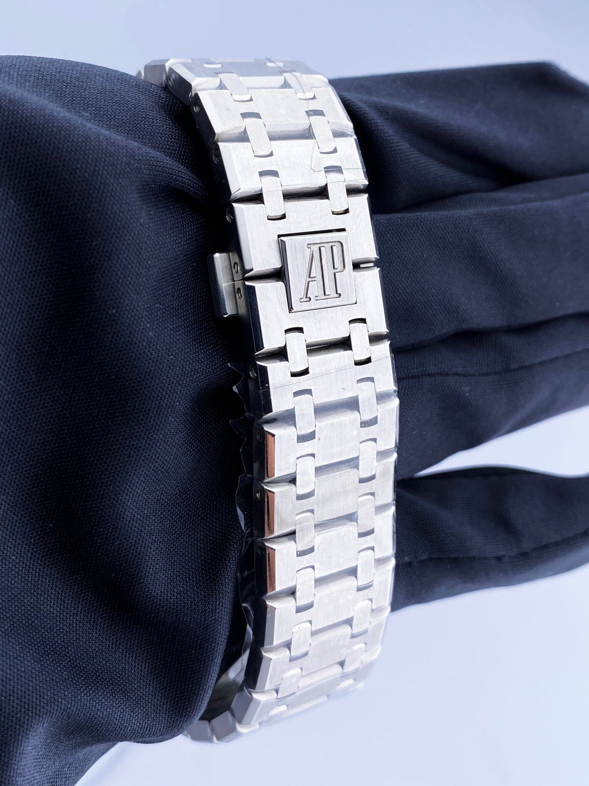 Audemars Piguet Royal Oak 26320ST White Dial Mens Watch Box Papers - Virtual