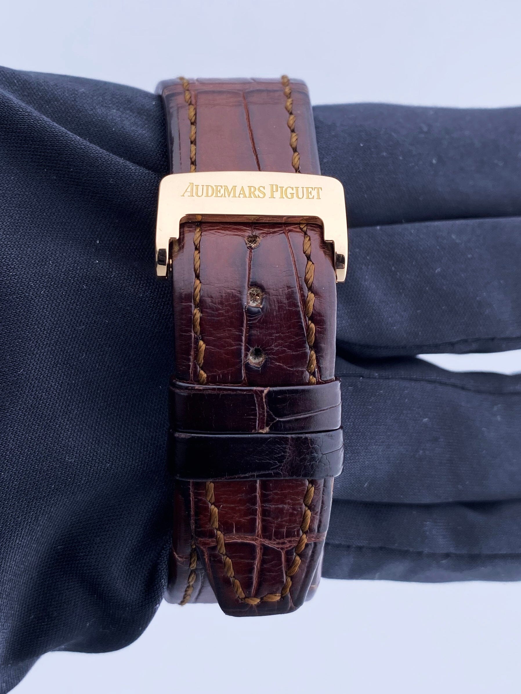 Audemars Piguet Royal Oak 26330OR Mens Watch Box Papers - Wristwatch