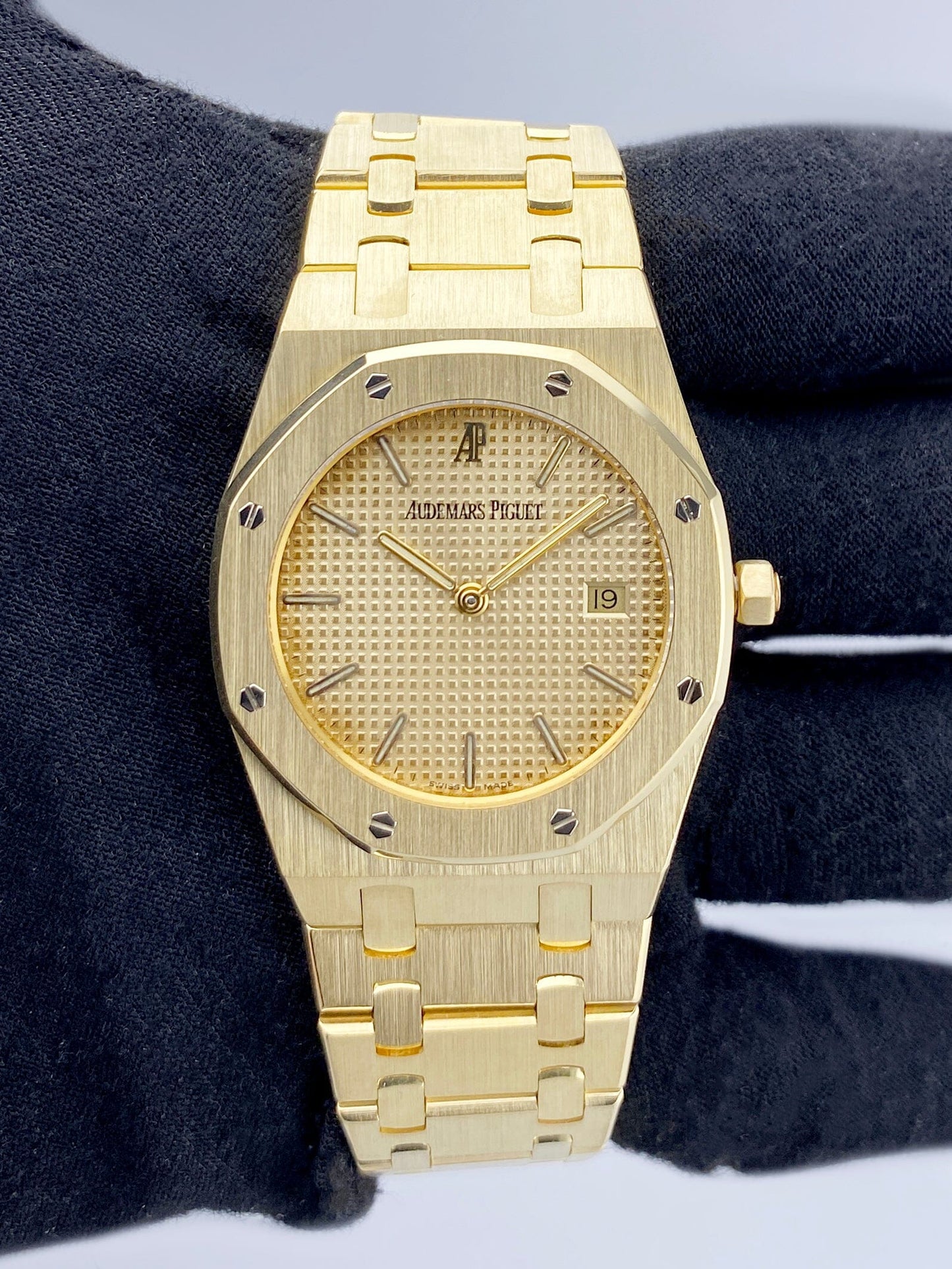 Audemars Piguet Royal Oak 56175 18K Yellow Gold Ladies Watch - Watches