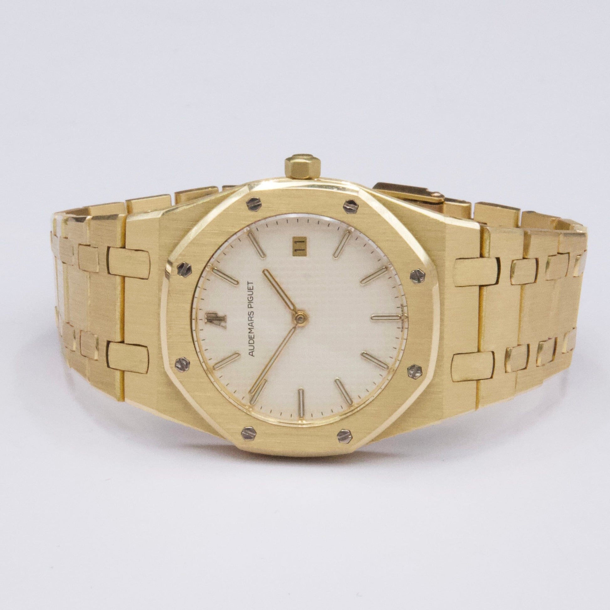 Audemars Piguet Royal Oak 56175BA Cream Dial 18K Yellow Gold Watch - Watches