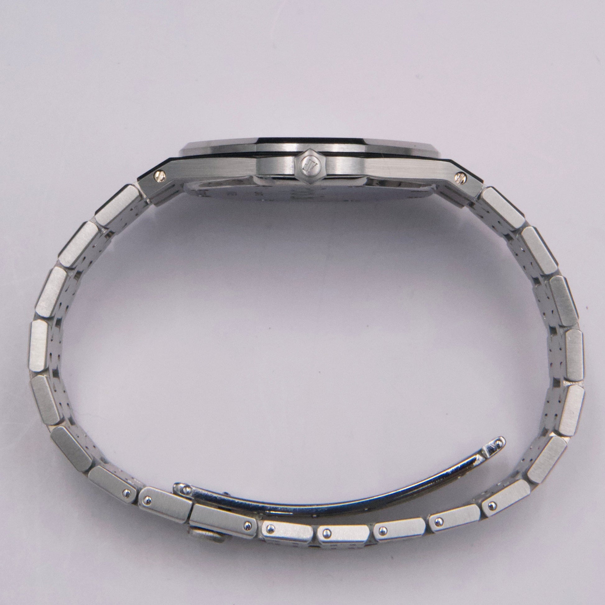 AP56175STYBLIB-1_6.jpg